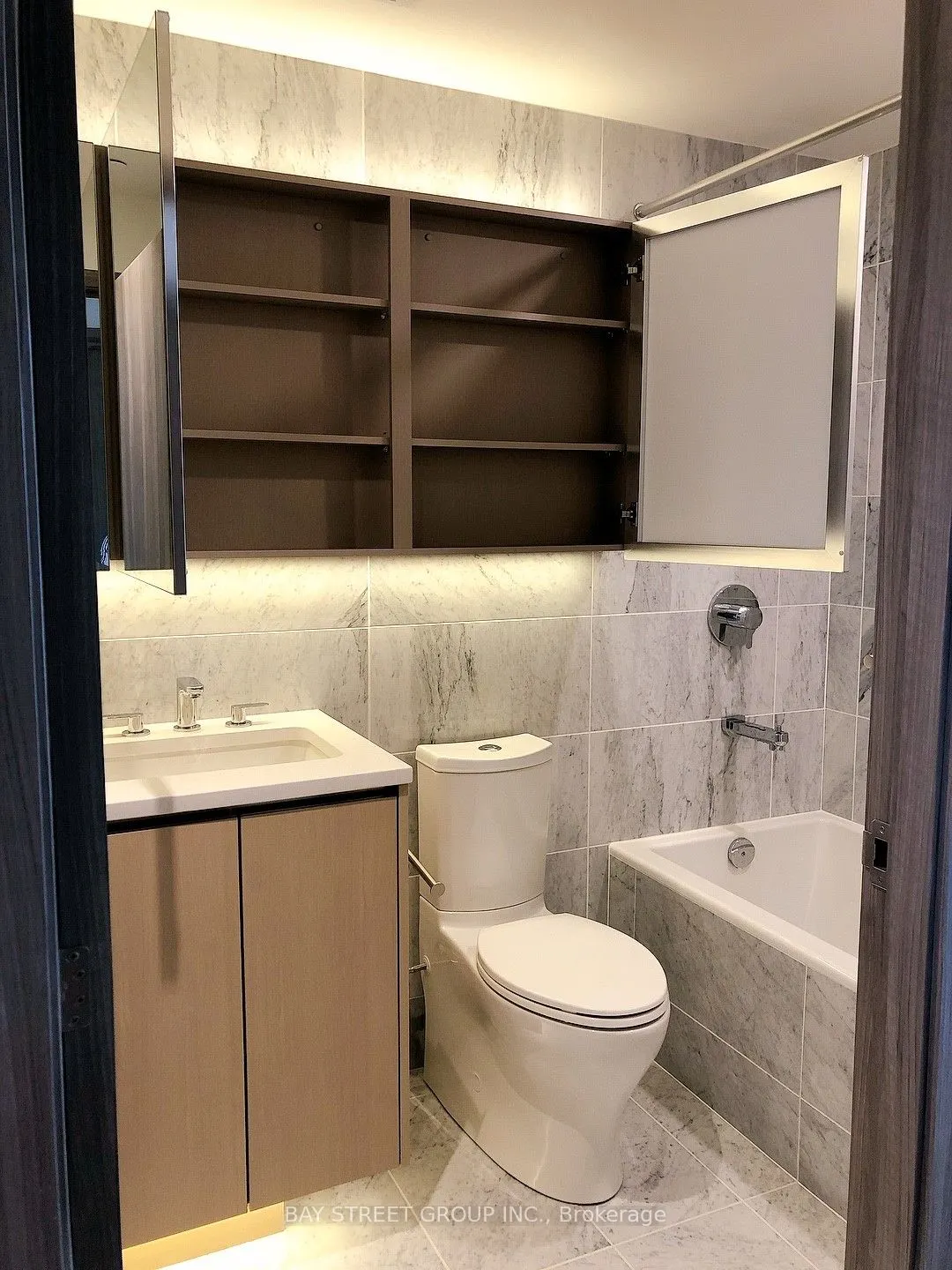 85 Mcmahon Drive S, #1511