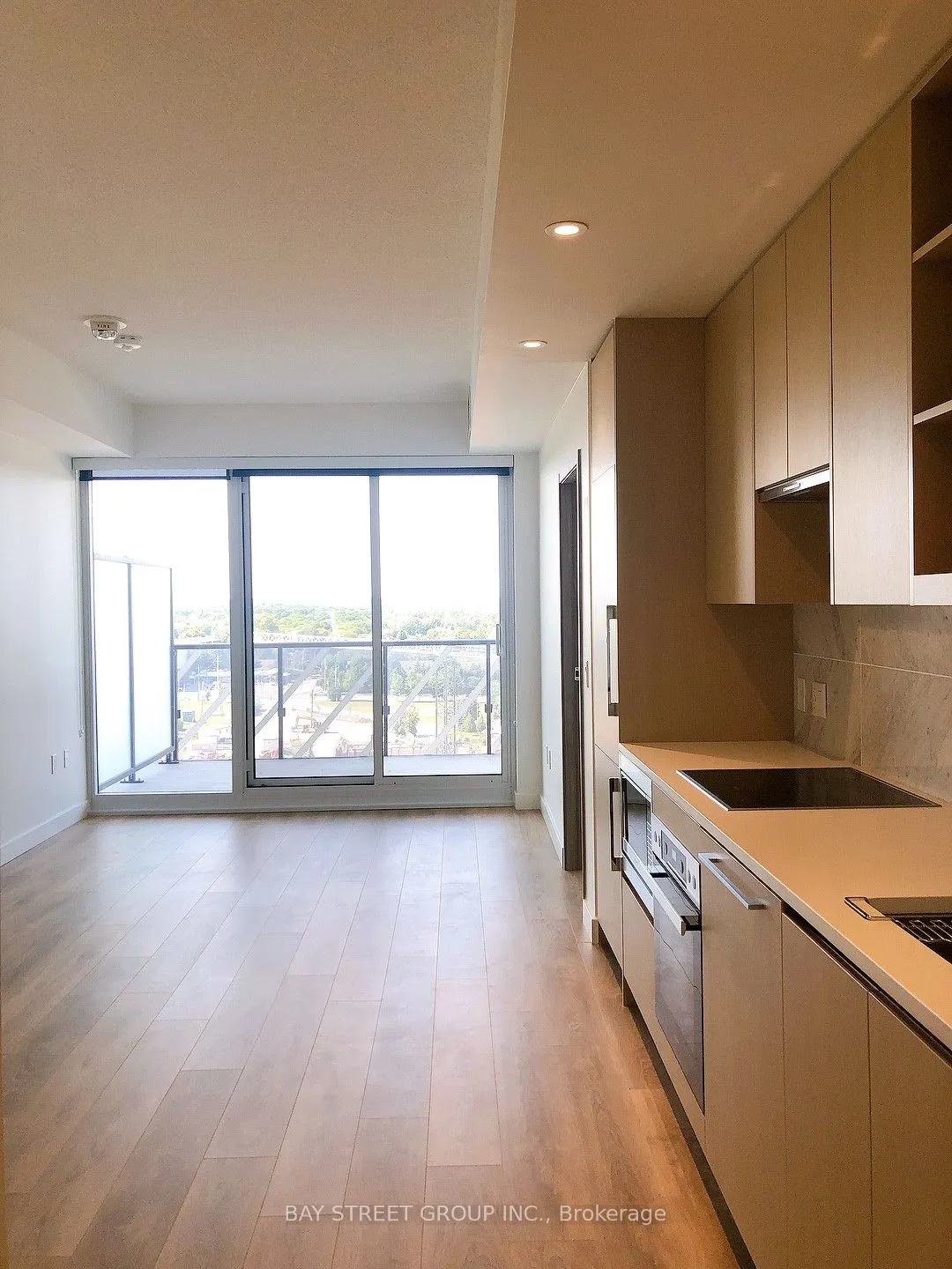 85 Mcmahon Drive S, #1511