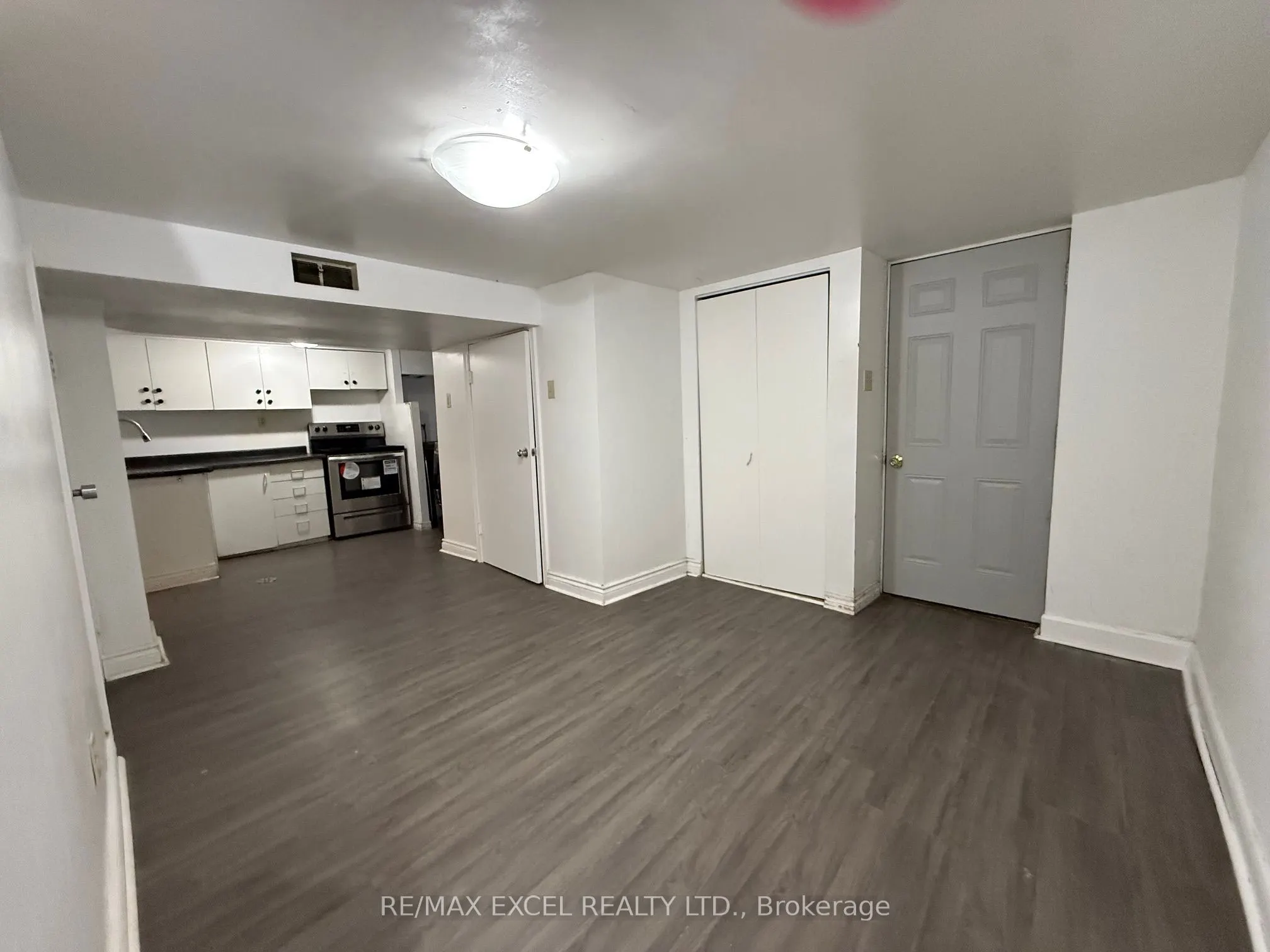 83 Finch Avenue W