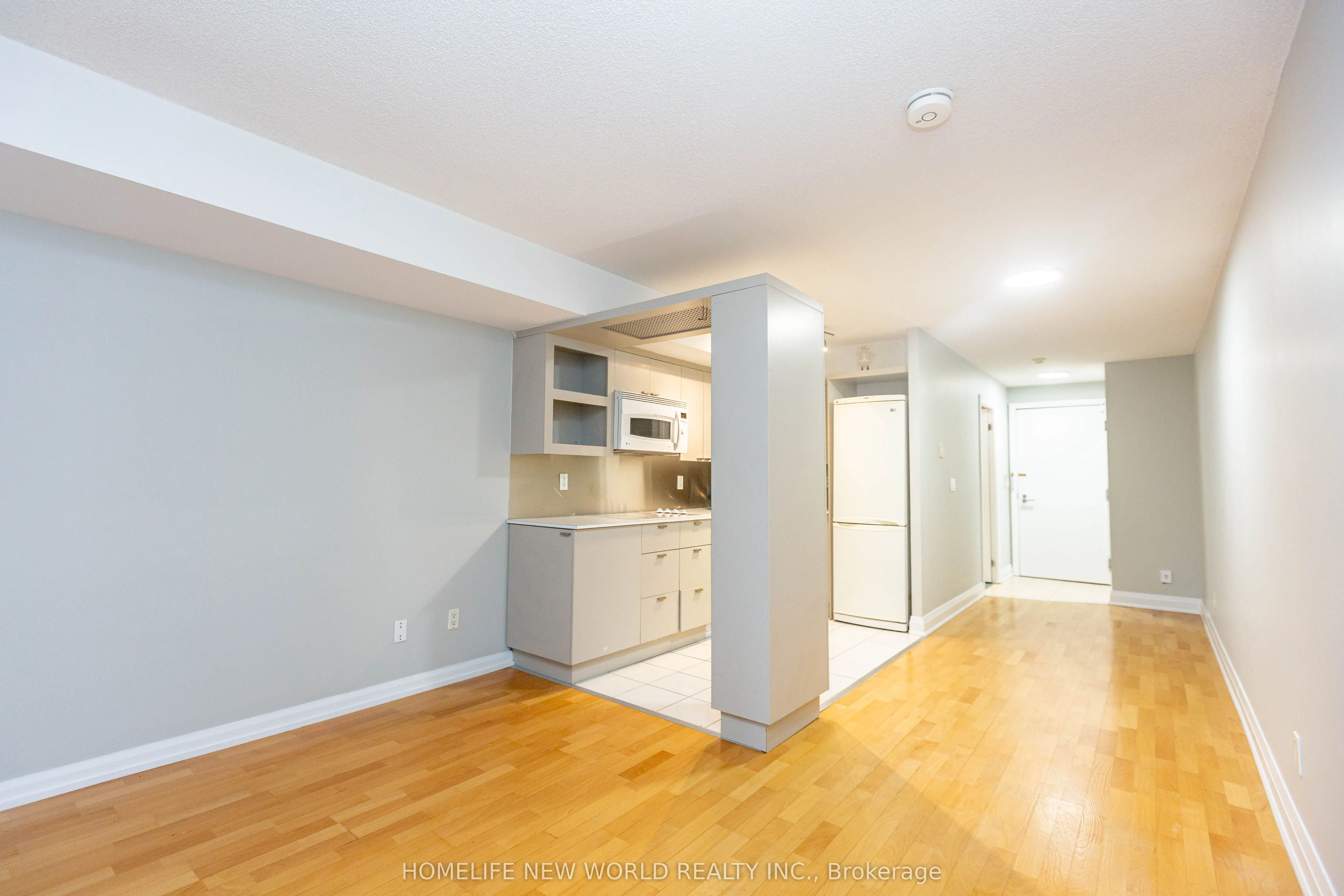 111 Elizabeth Street, #951