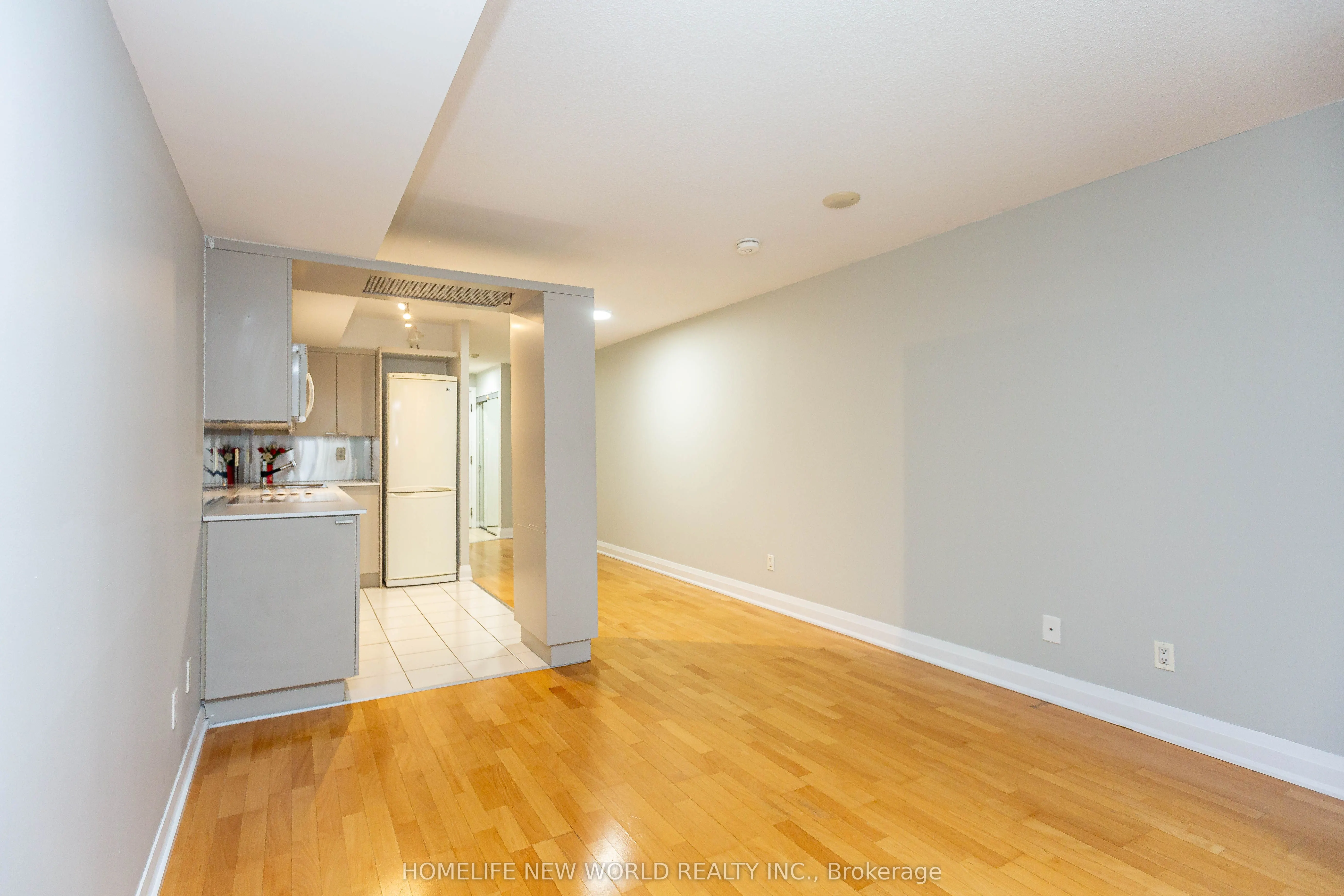 111 Elizabeth Street, #951