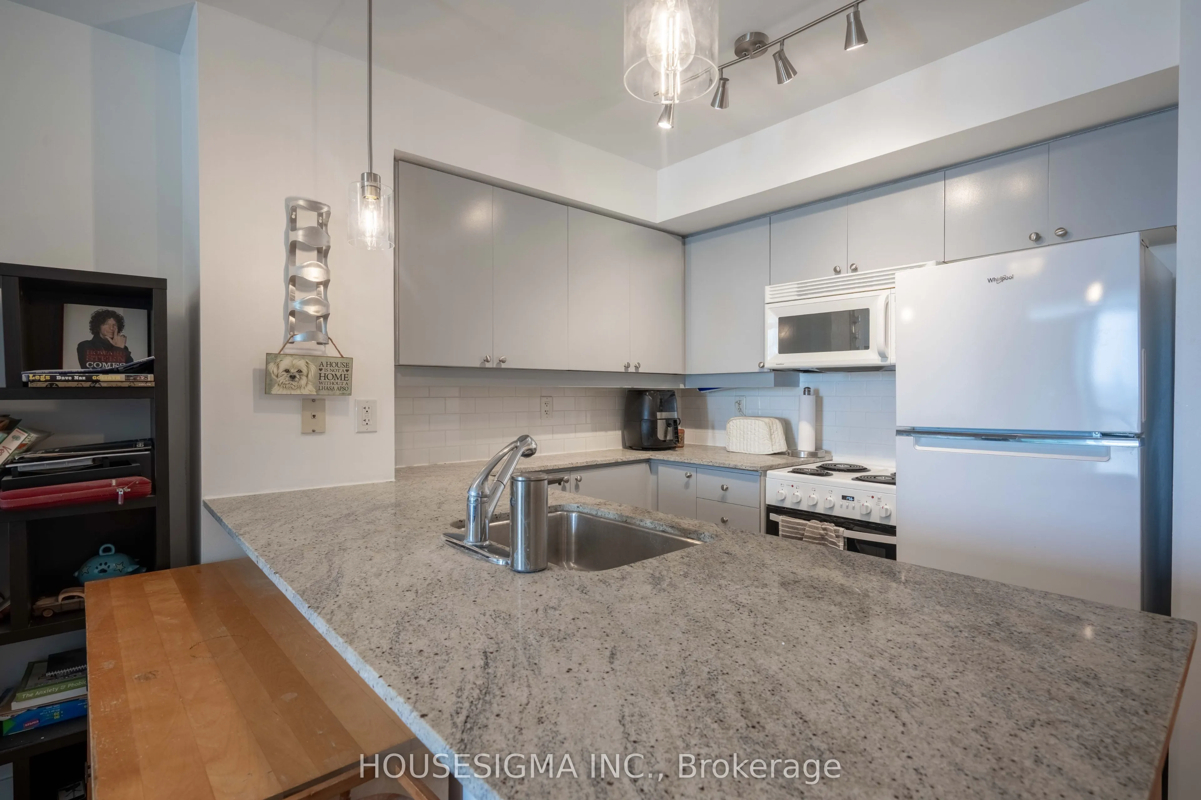 50 Lynn Williams Street, #1805
