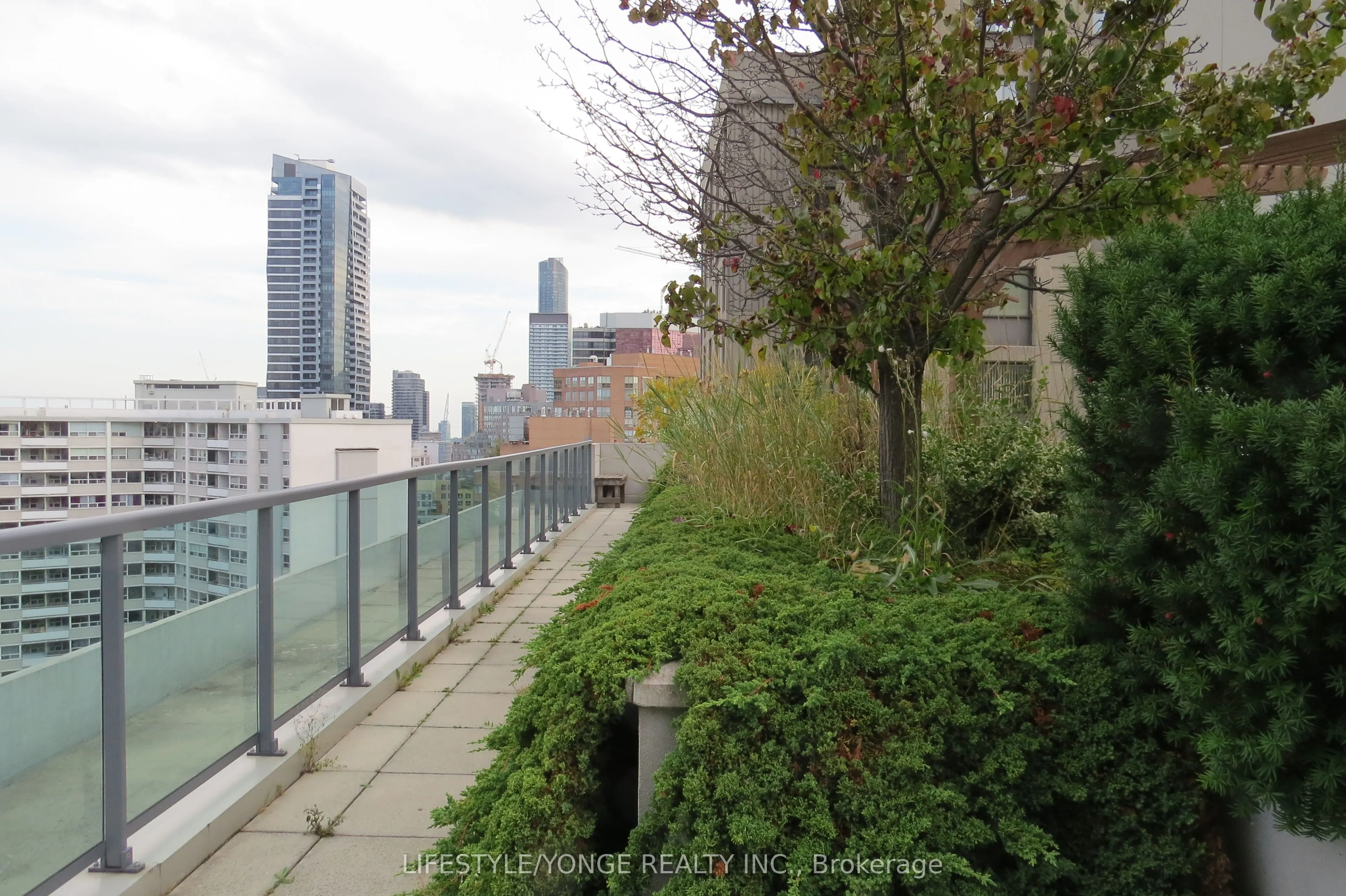 1121 Bay Street, #1608