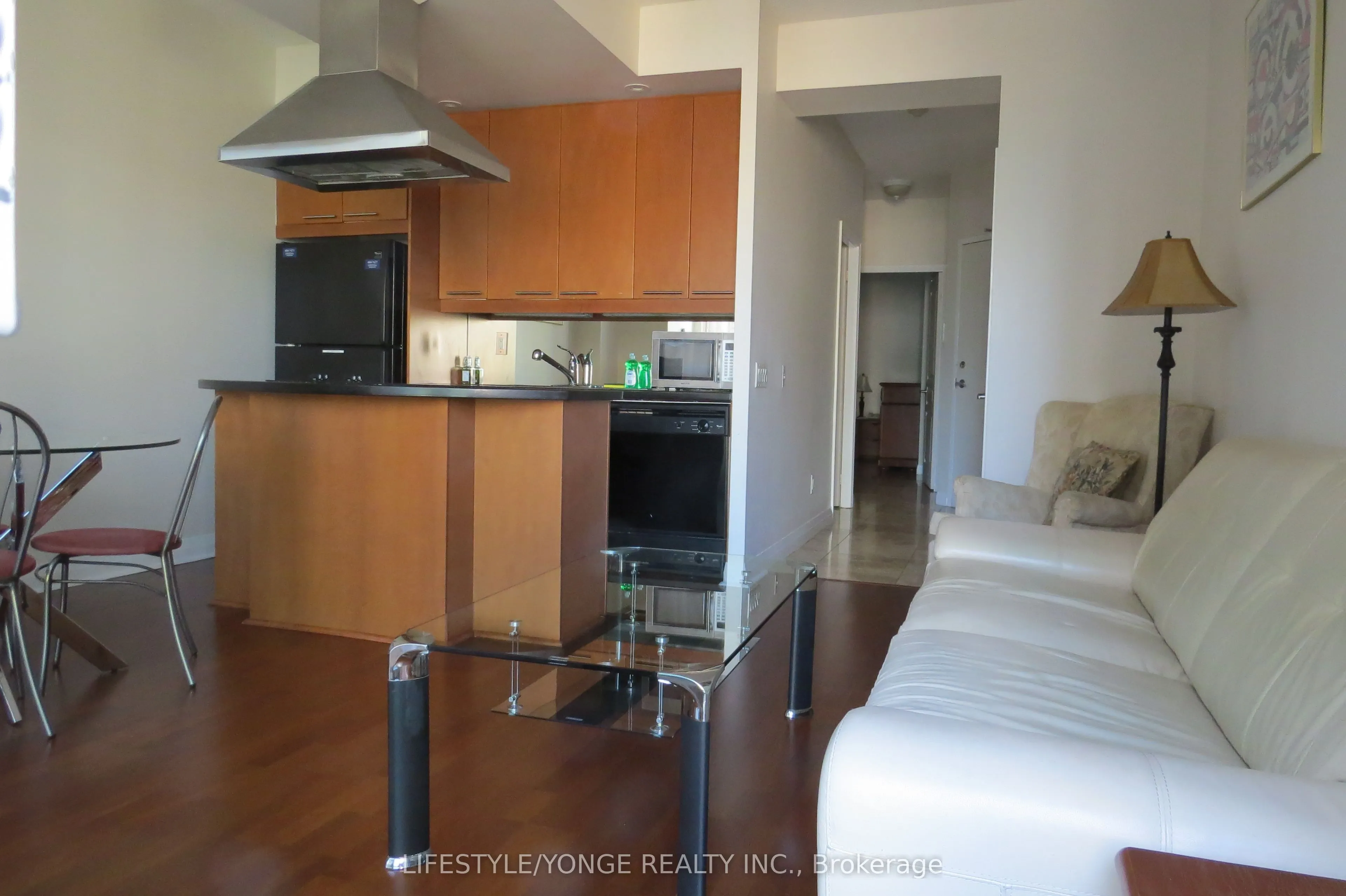 1121 Bay Street, #1608