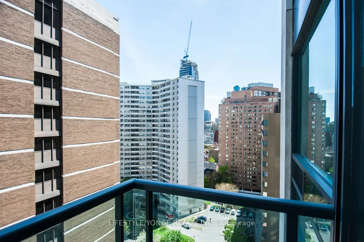 1121 Bay Street, #1608