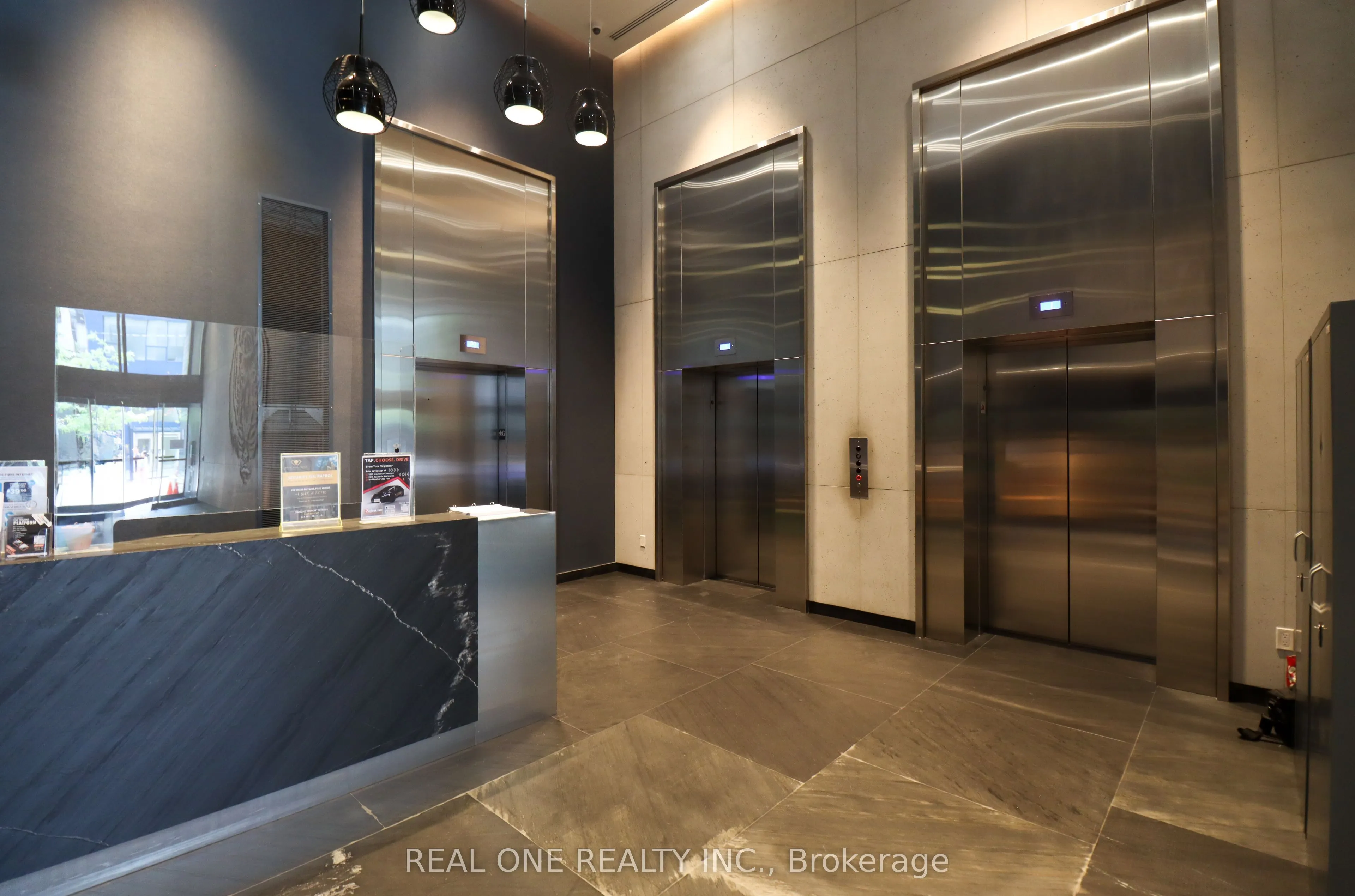 28 Wellesley Street E, #1908