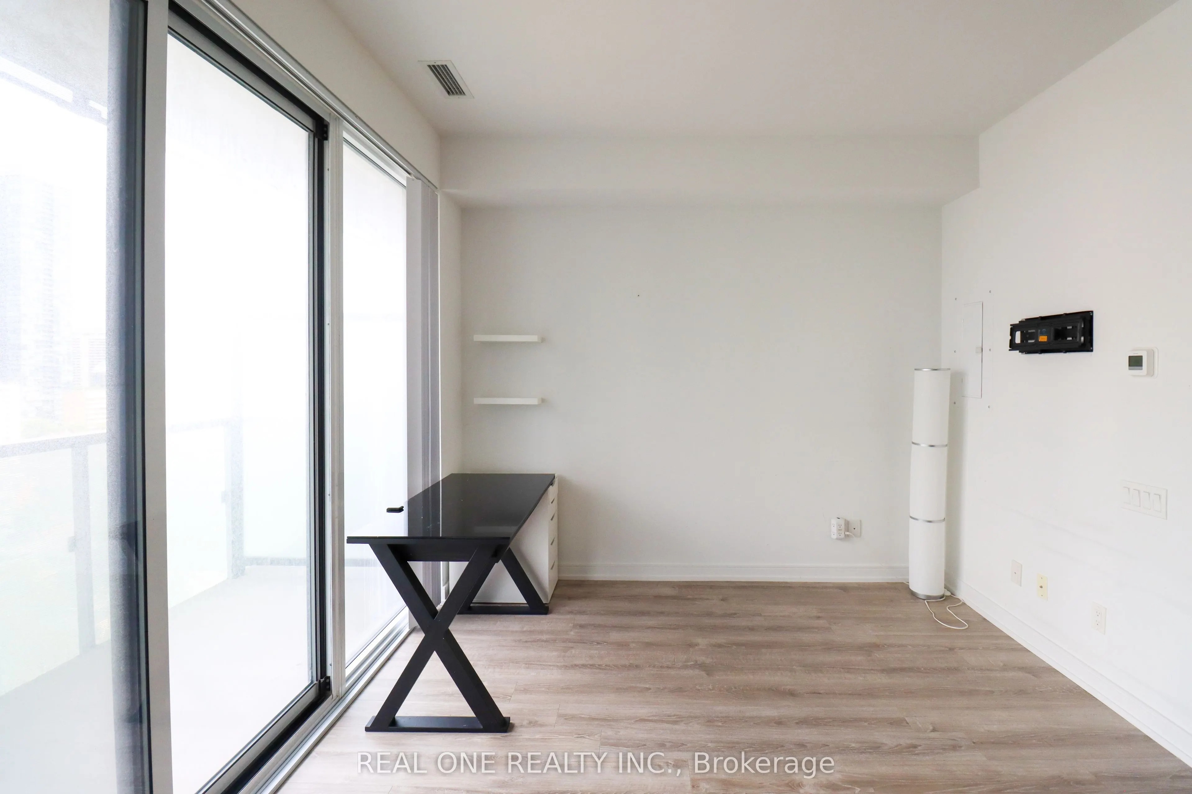28 Wellesley Street E, #1908