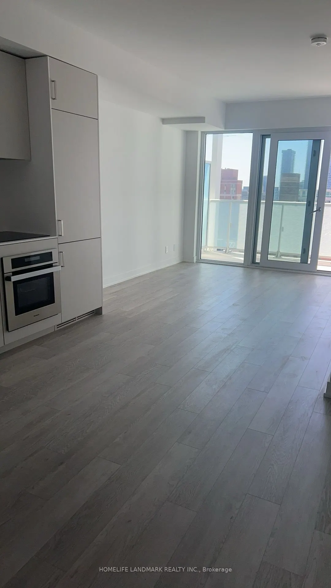 88 Queen Street E, #1009
