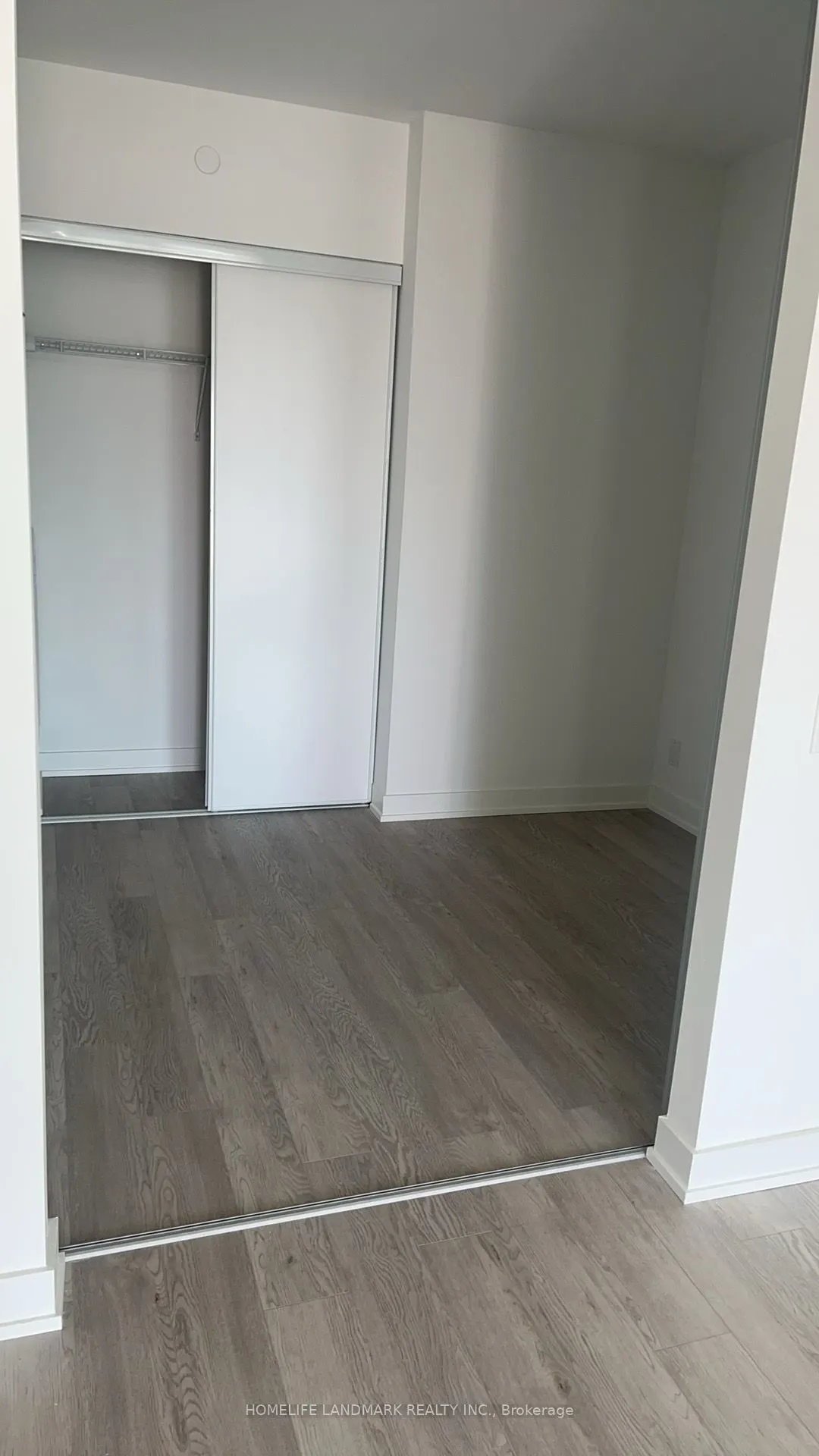 88 Queen Street E, #1009