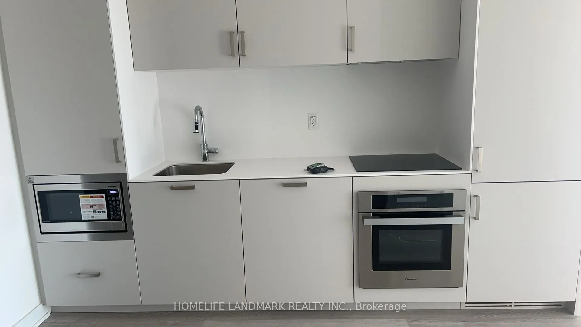 88 Queen Street E, #1009