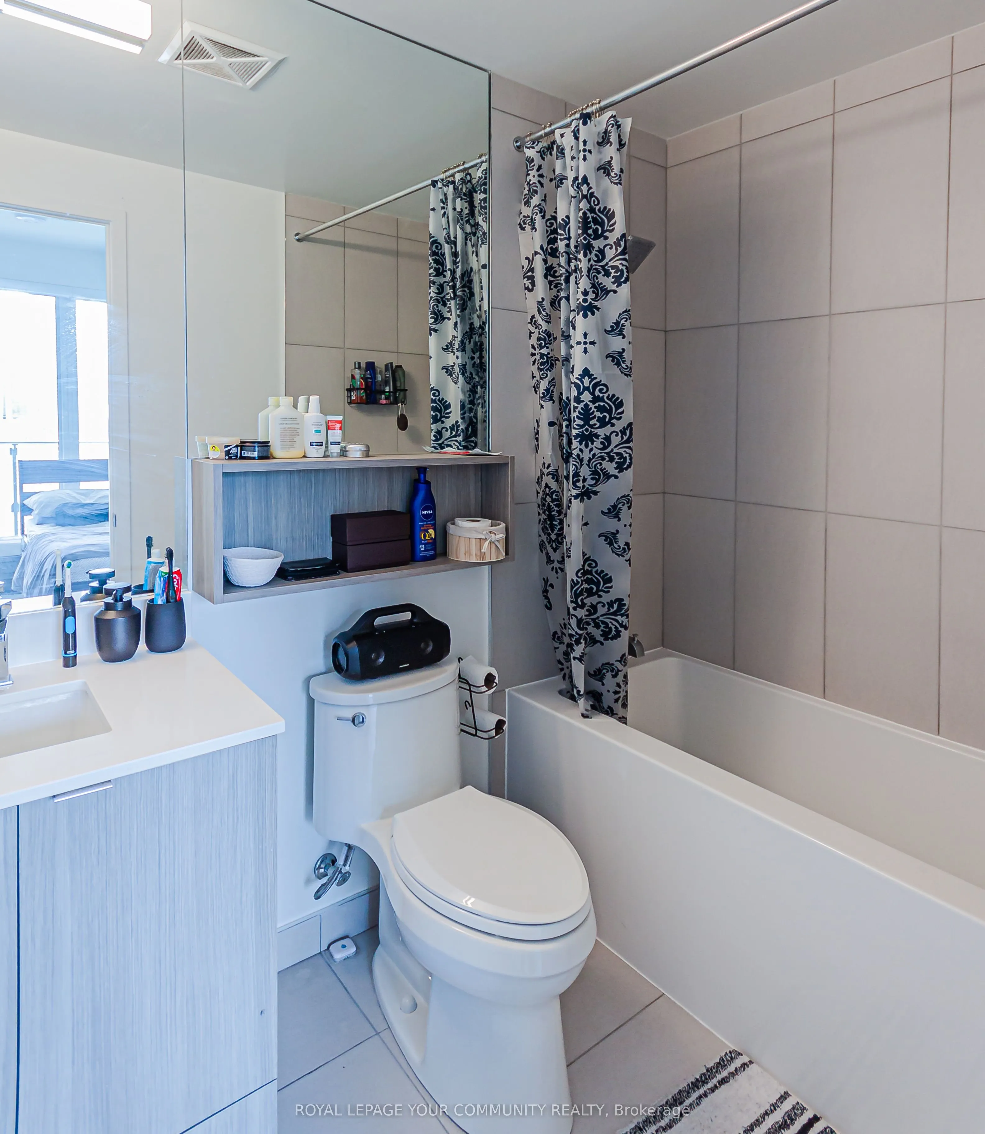 135 Lower Sherbourne Street, #2134