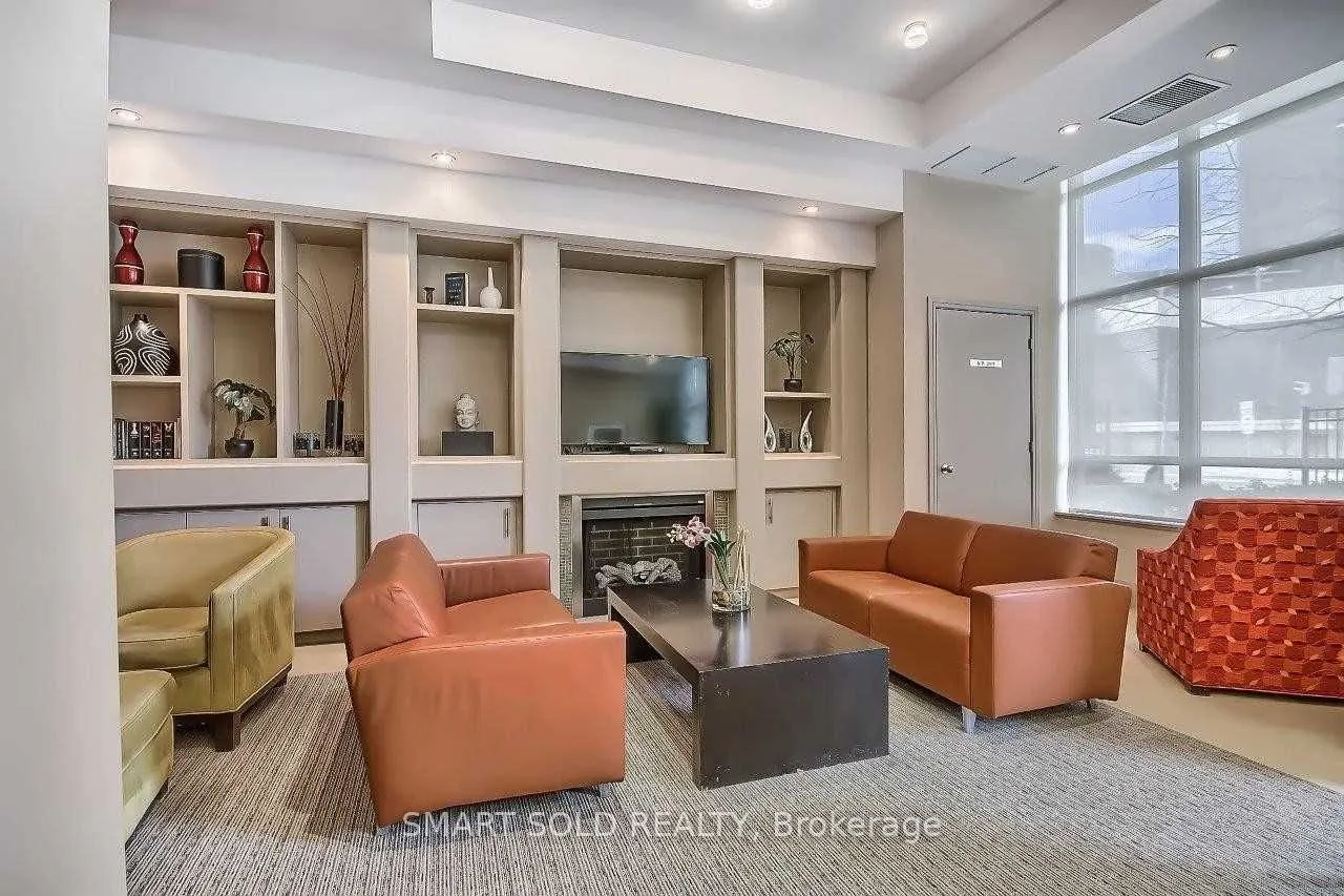 35 Bales Avenue, #309