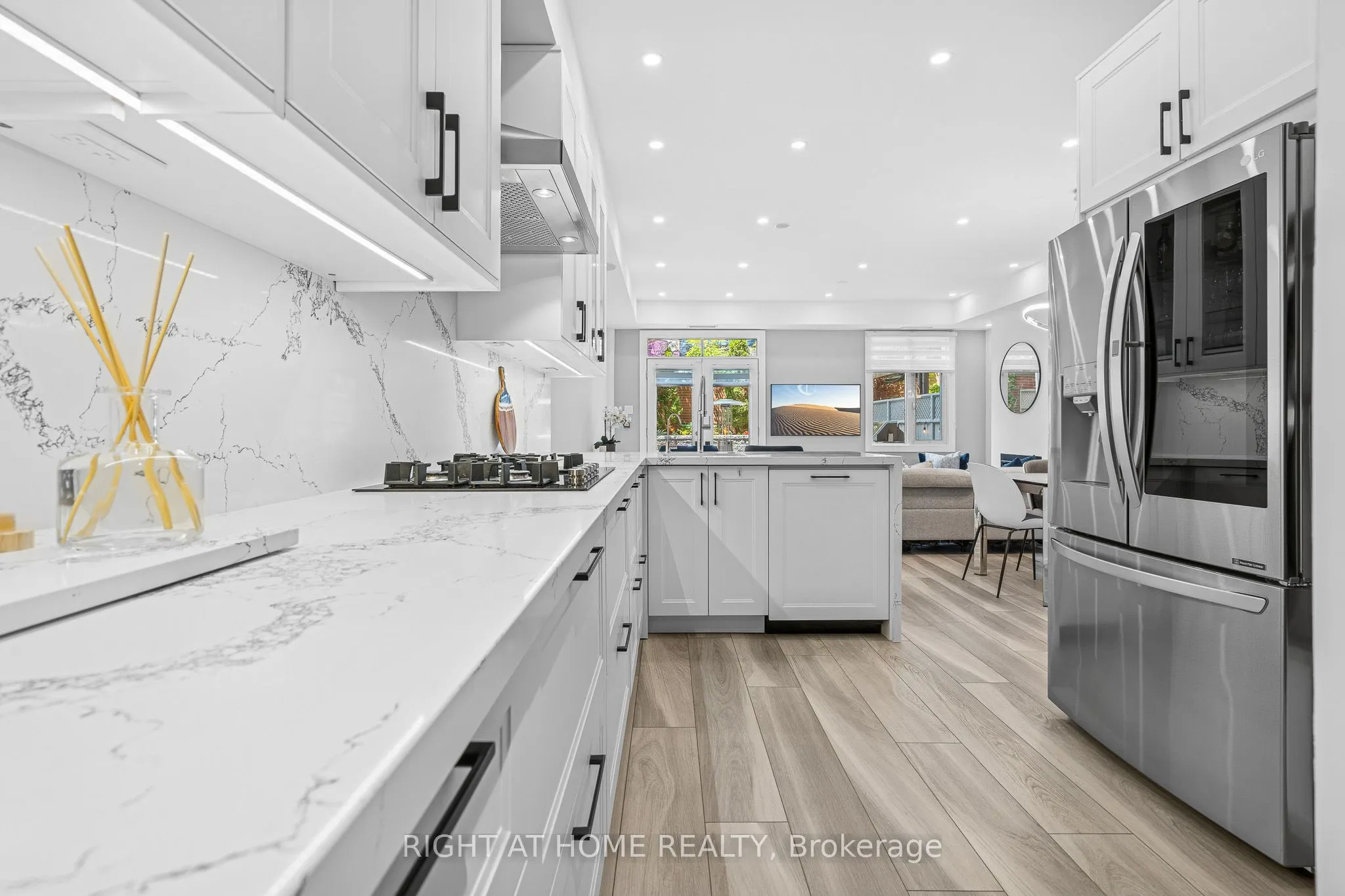 500 Richmond Street W, #118