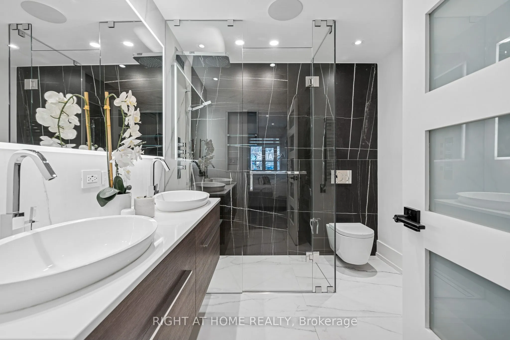 500 Richmond Street W, #118