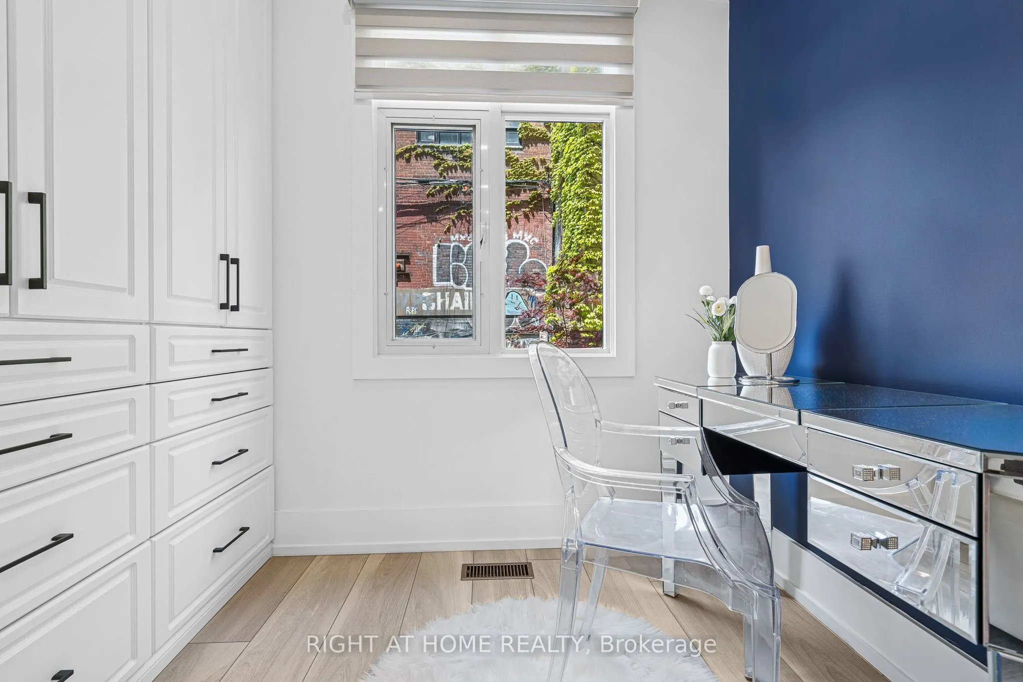 500 Richmond Street W, #118
