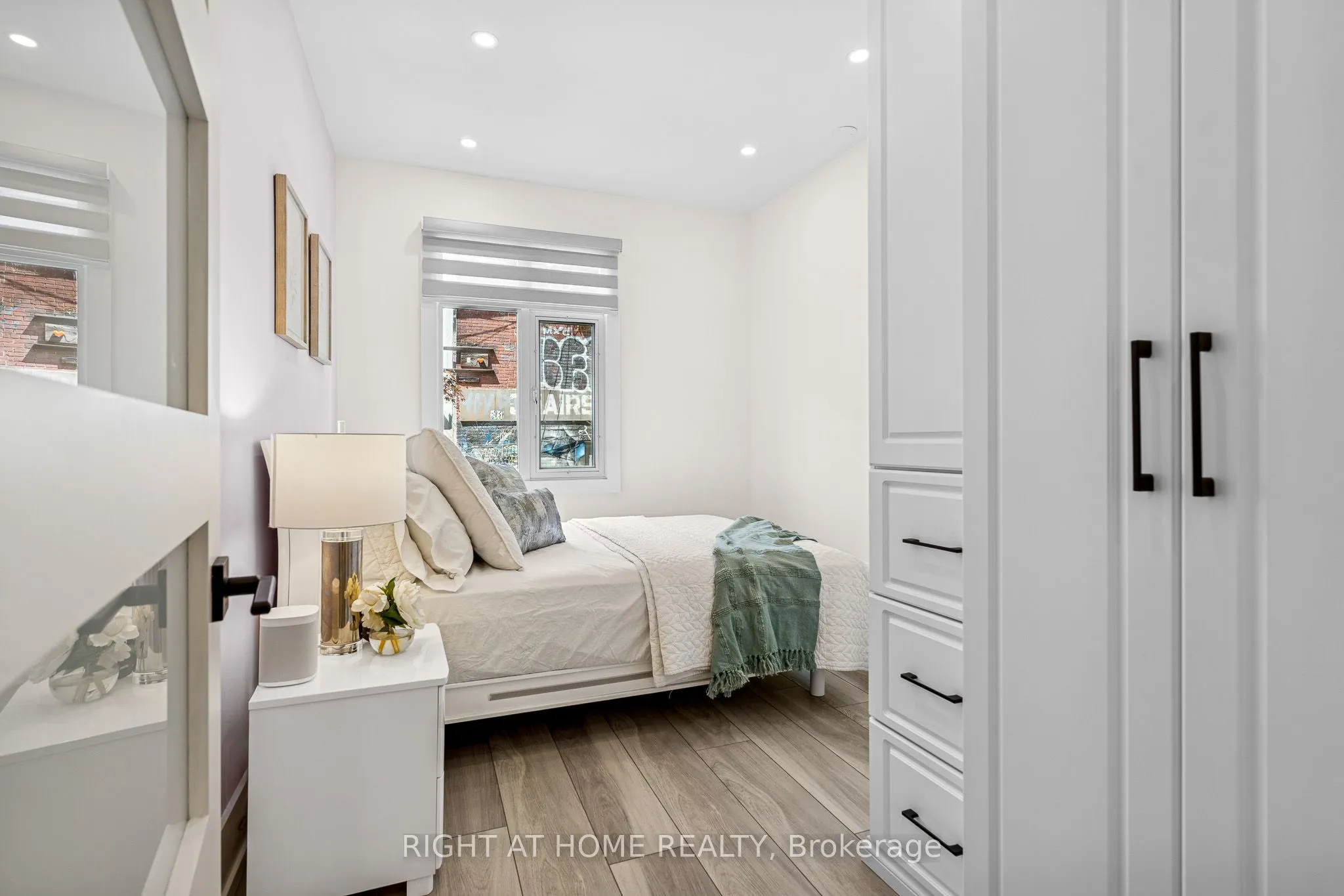500 Richmond Street W, #118