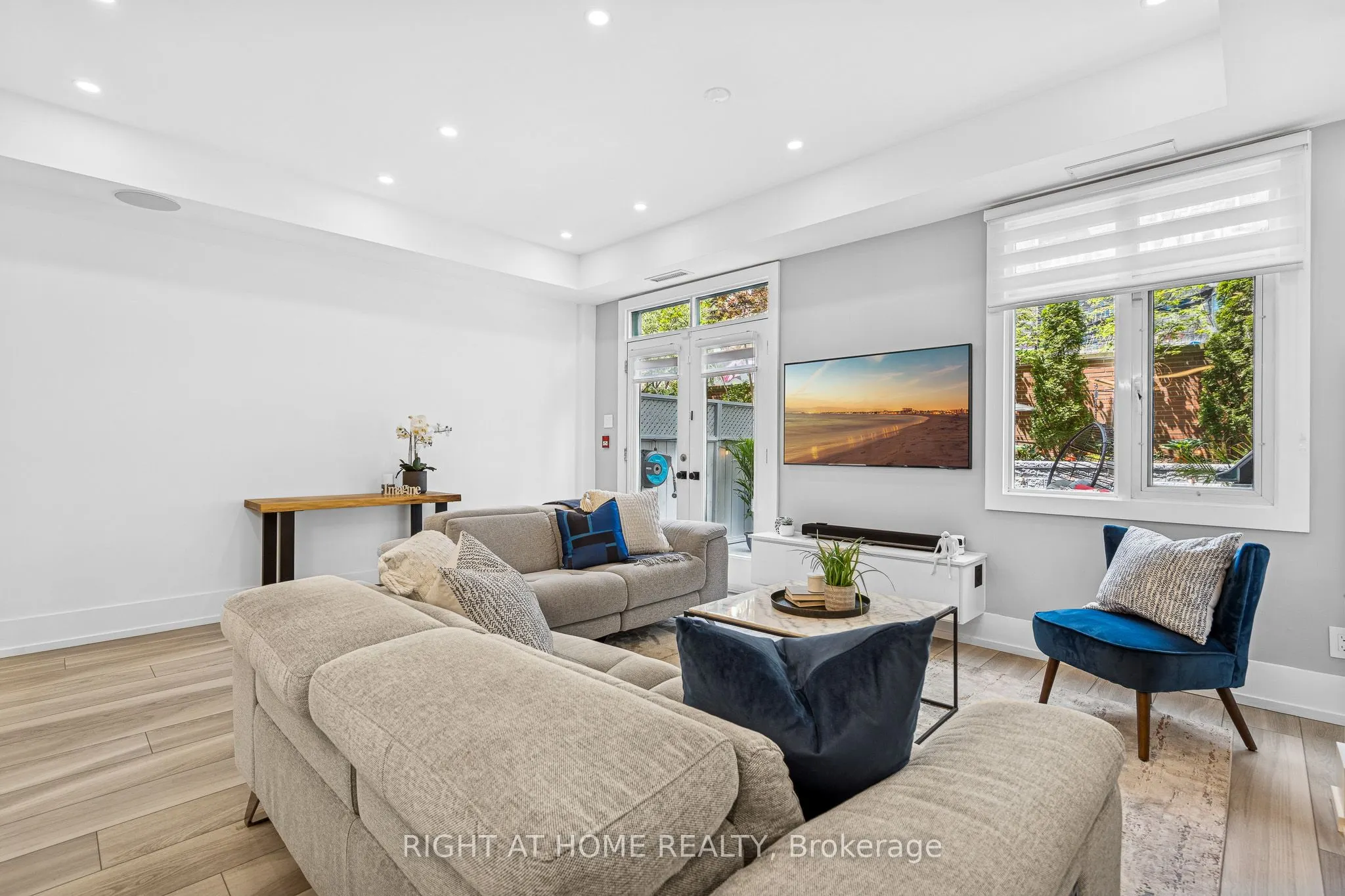 500 Richmond Street W, #118