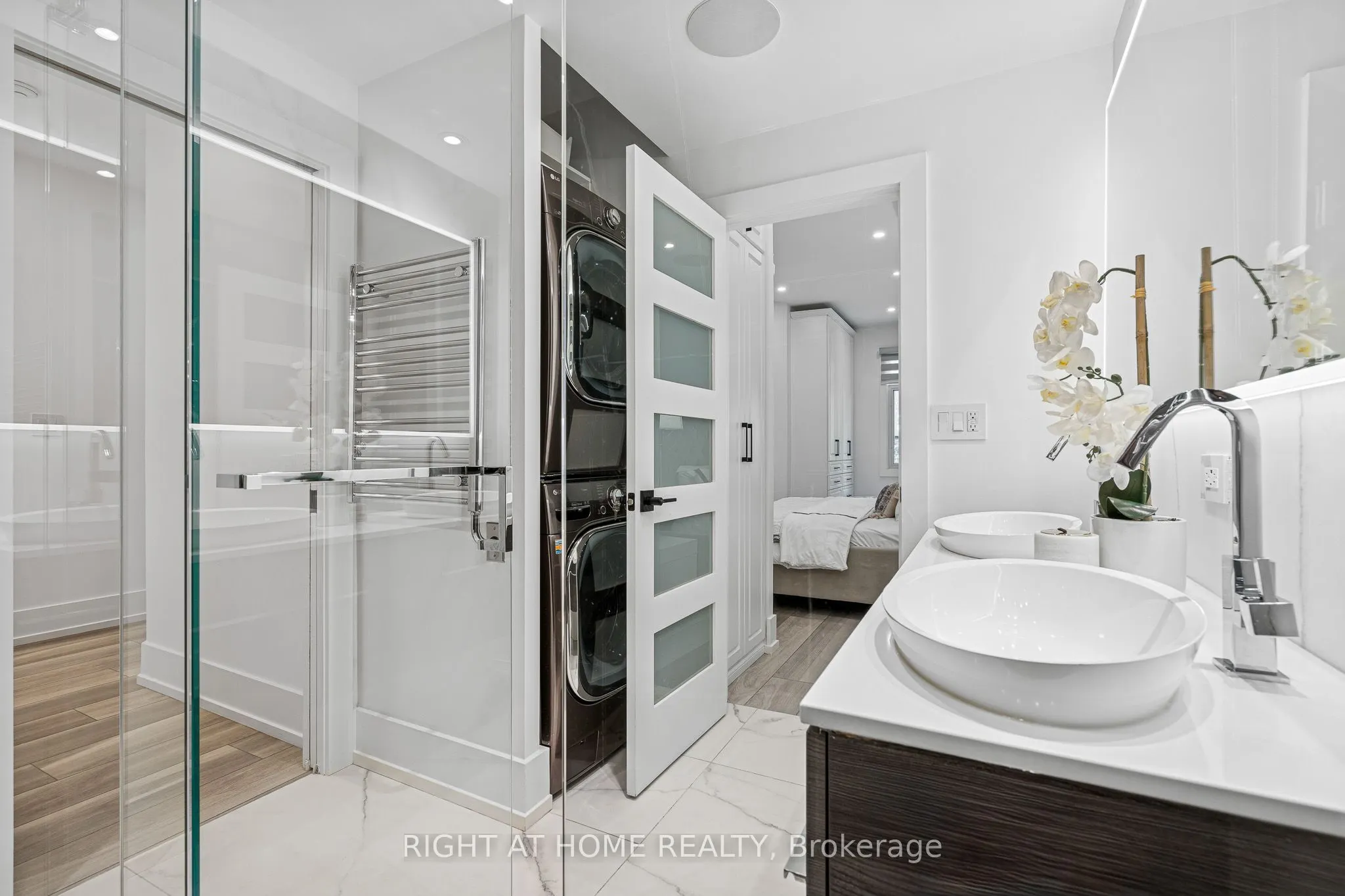 500 Richmond Street W, #118