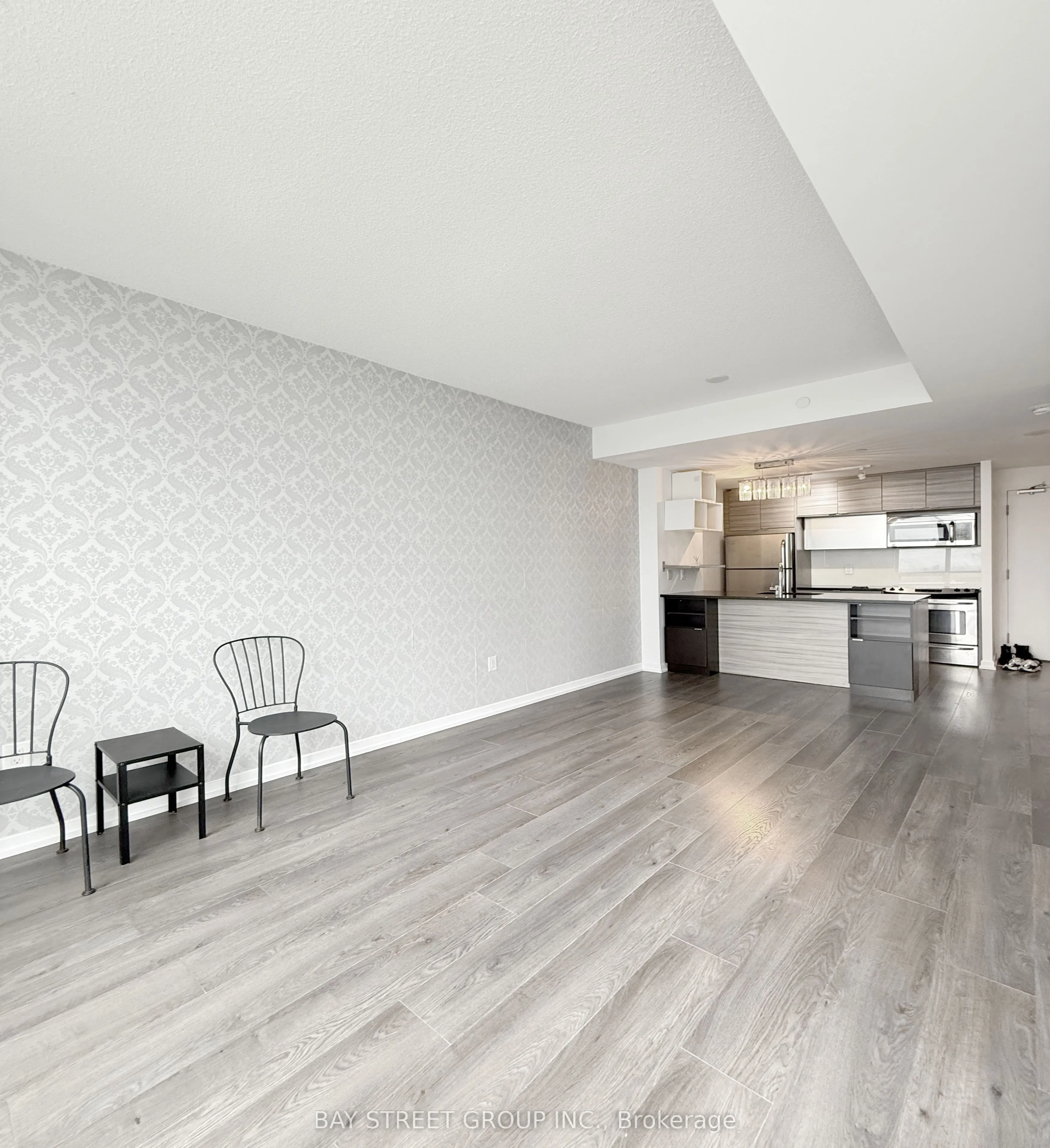 62 Forest Manor Road, #2401
