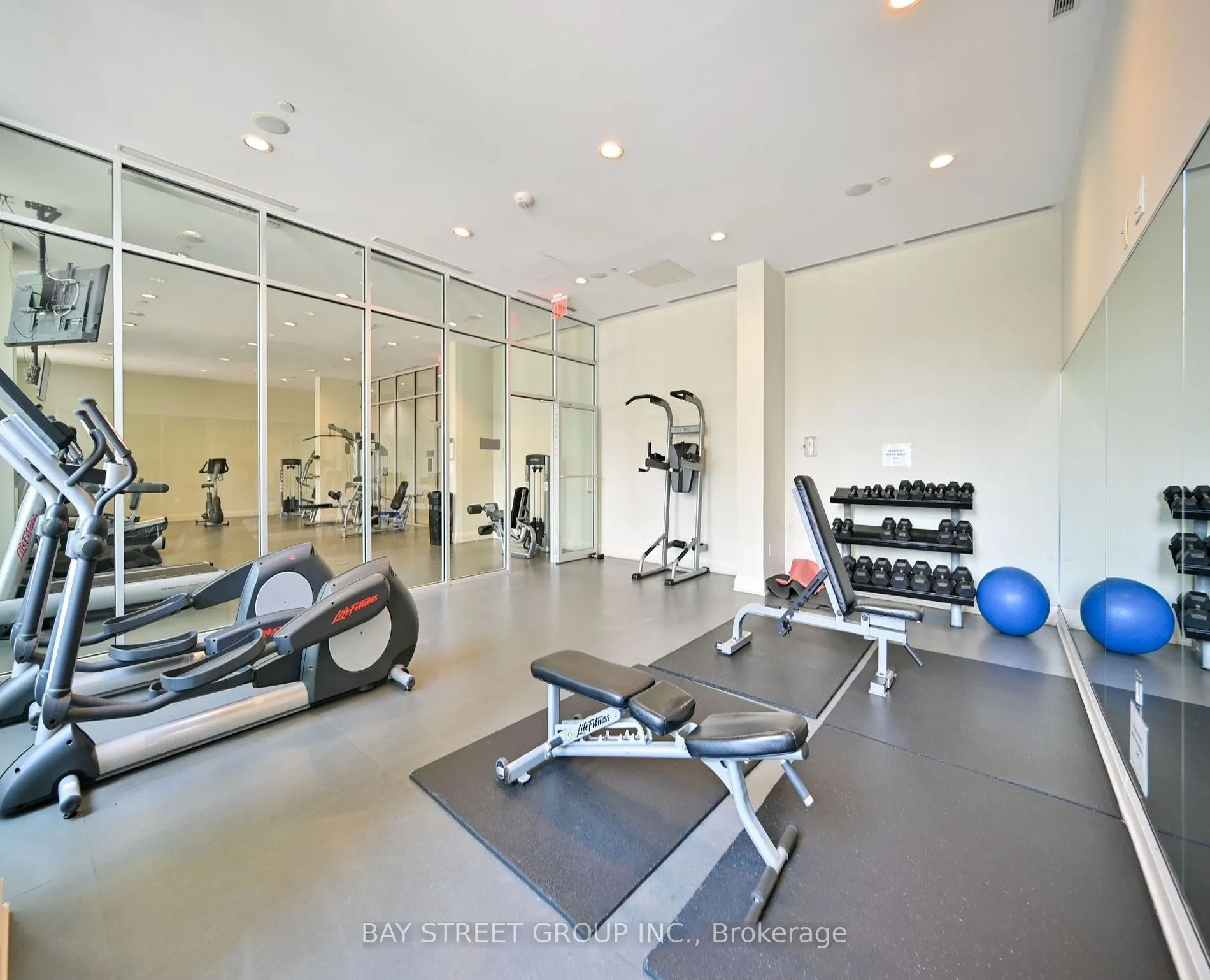 62 Forest Manor Road, #2401