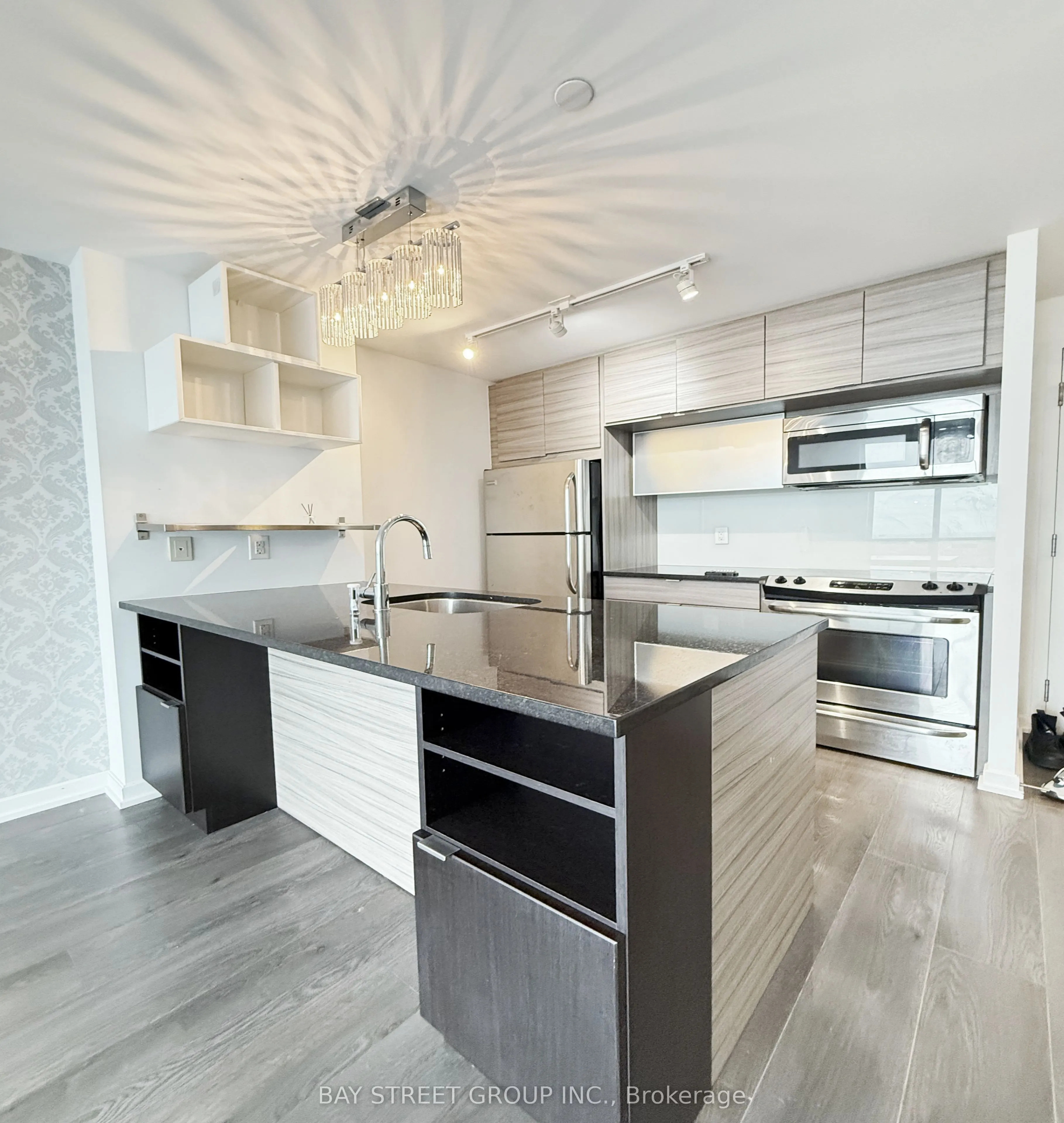 62 Forest Manor Road, #2401