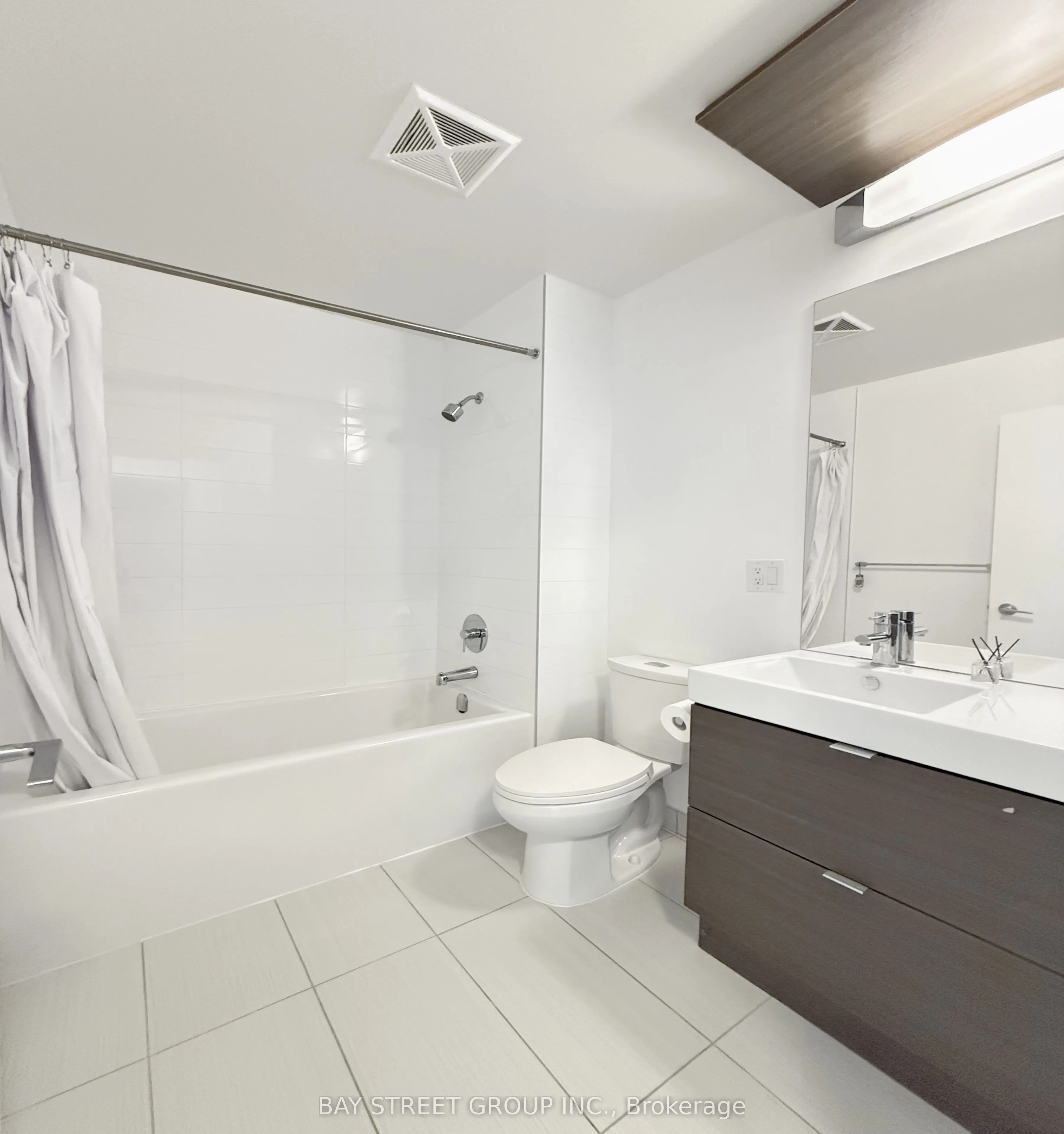 62 Forest Manor Road, #2401