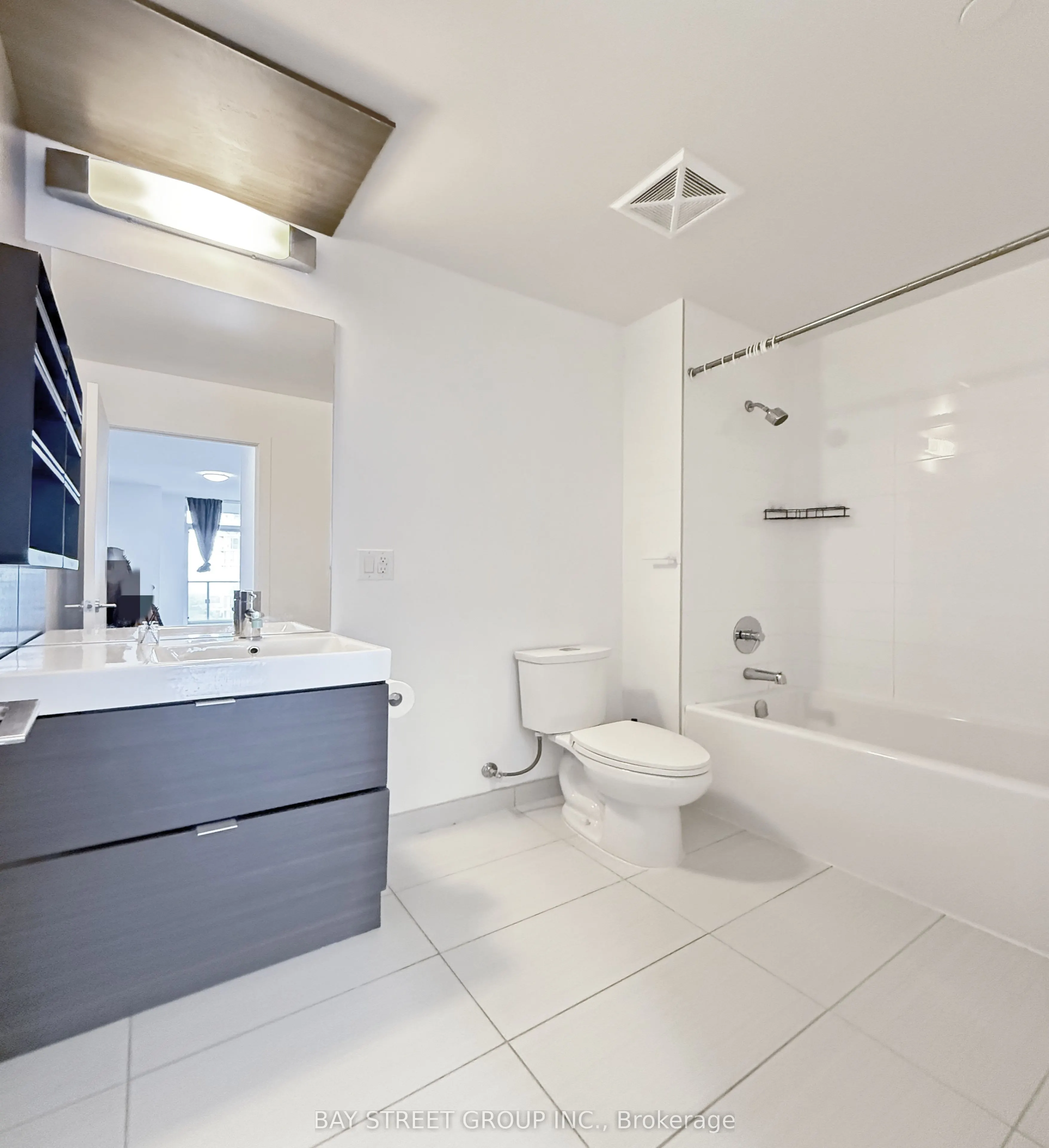 62 Forest Manor Road, #2401