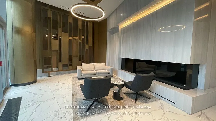 15 Queens Quay E, #2106