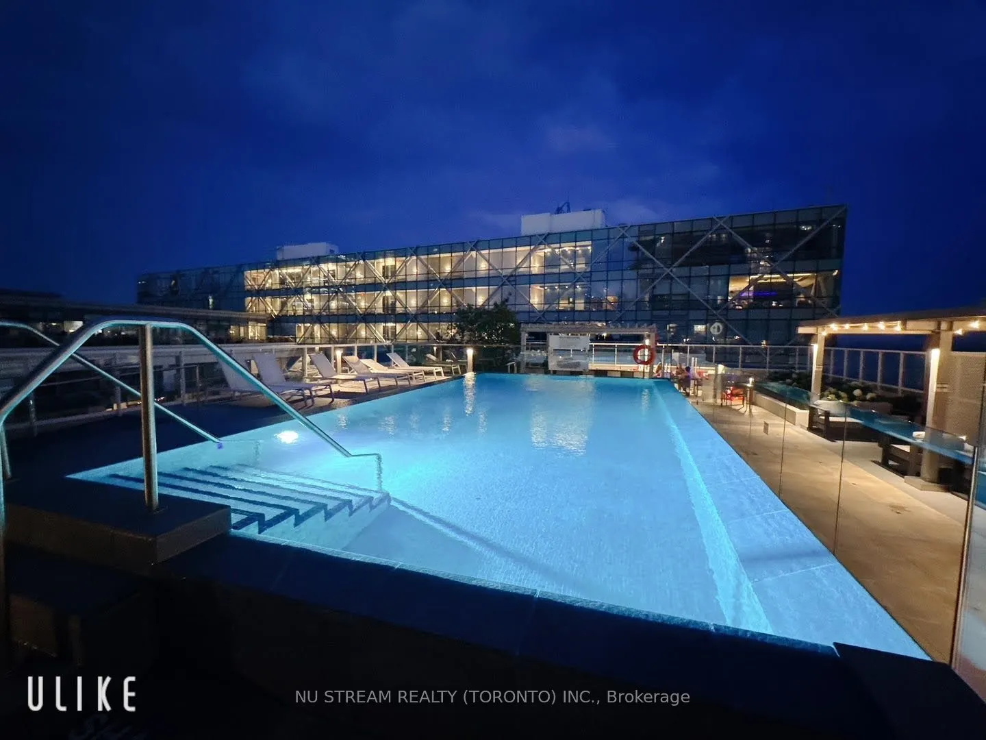 15 Queens Quay E, #2106