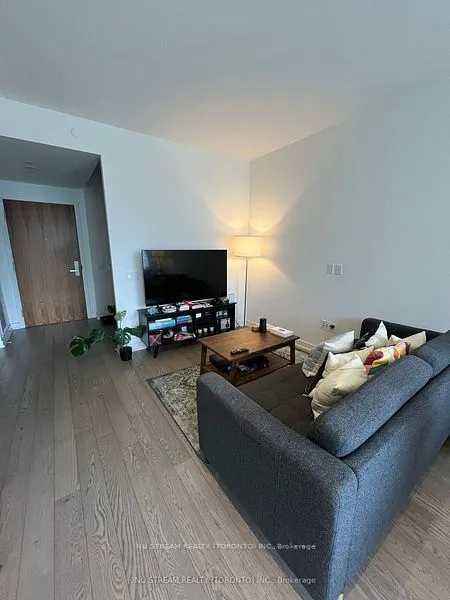 15 Queens Quay E, #2106