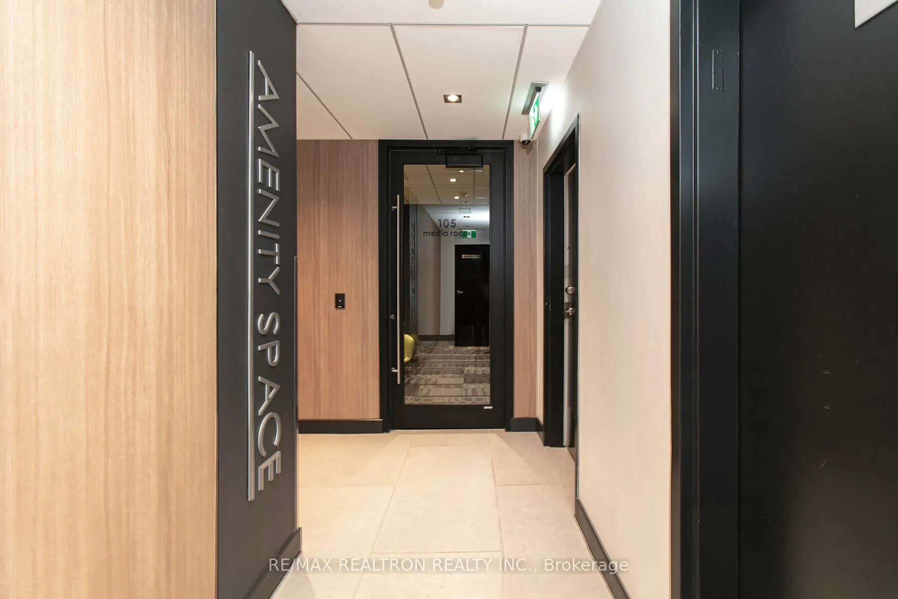 33 Isabella Street, #1215