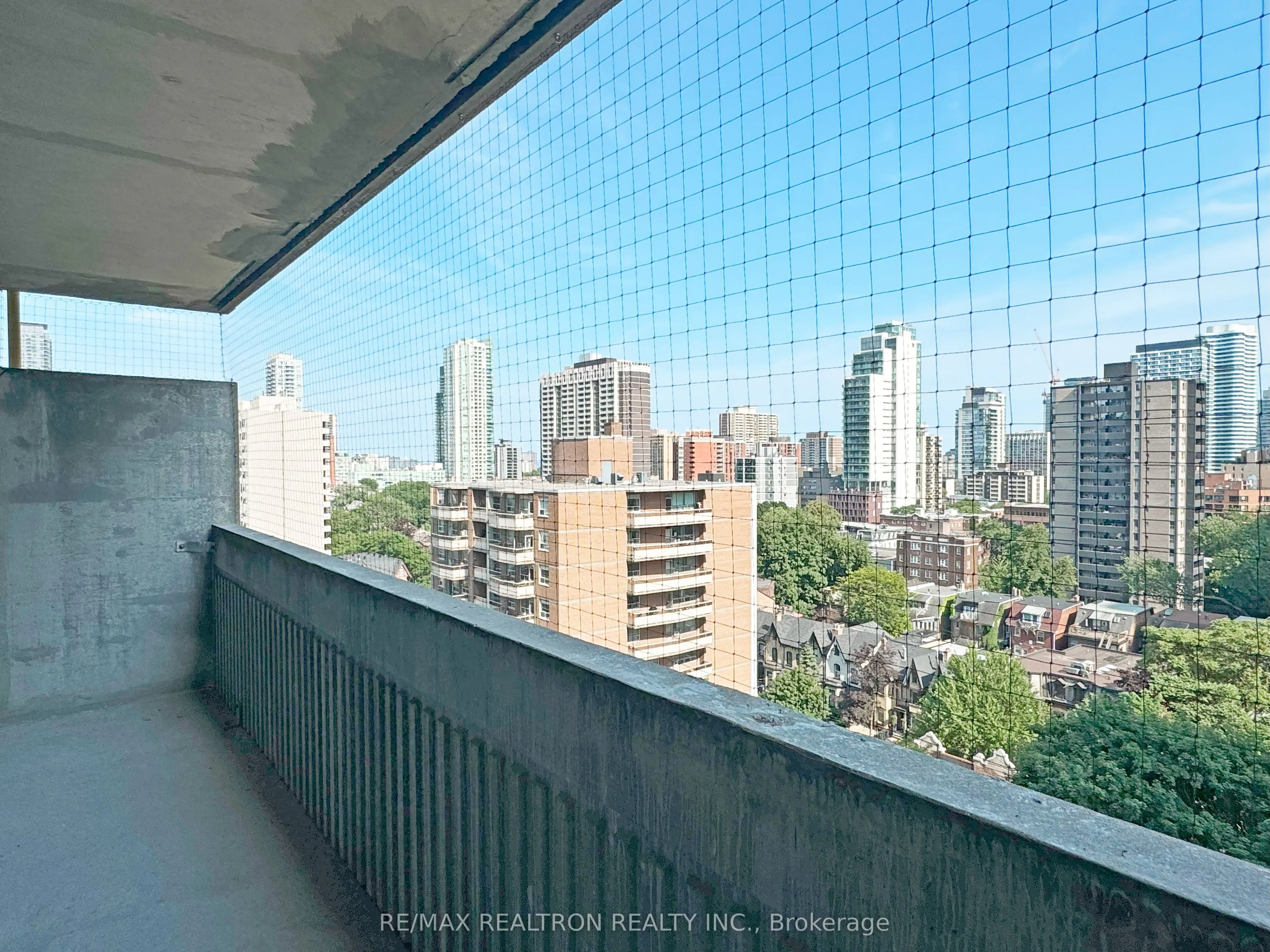 33 Isabella Street, #1215