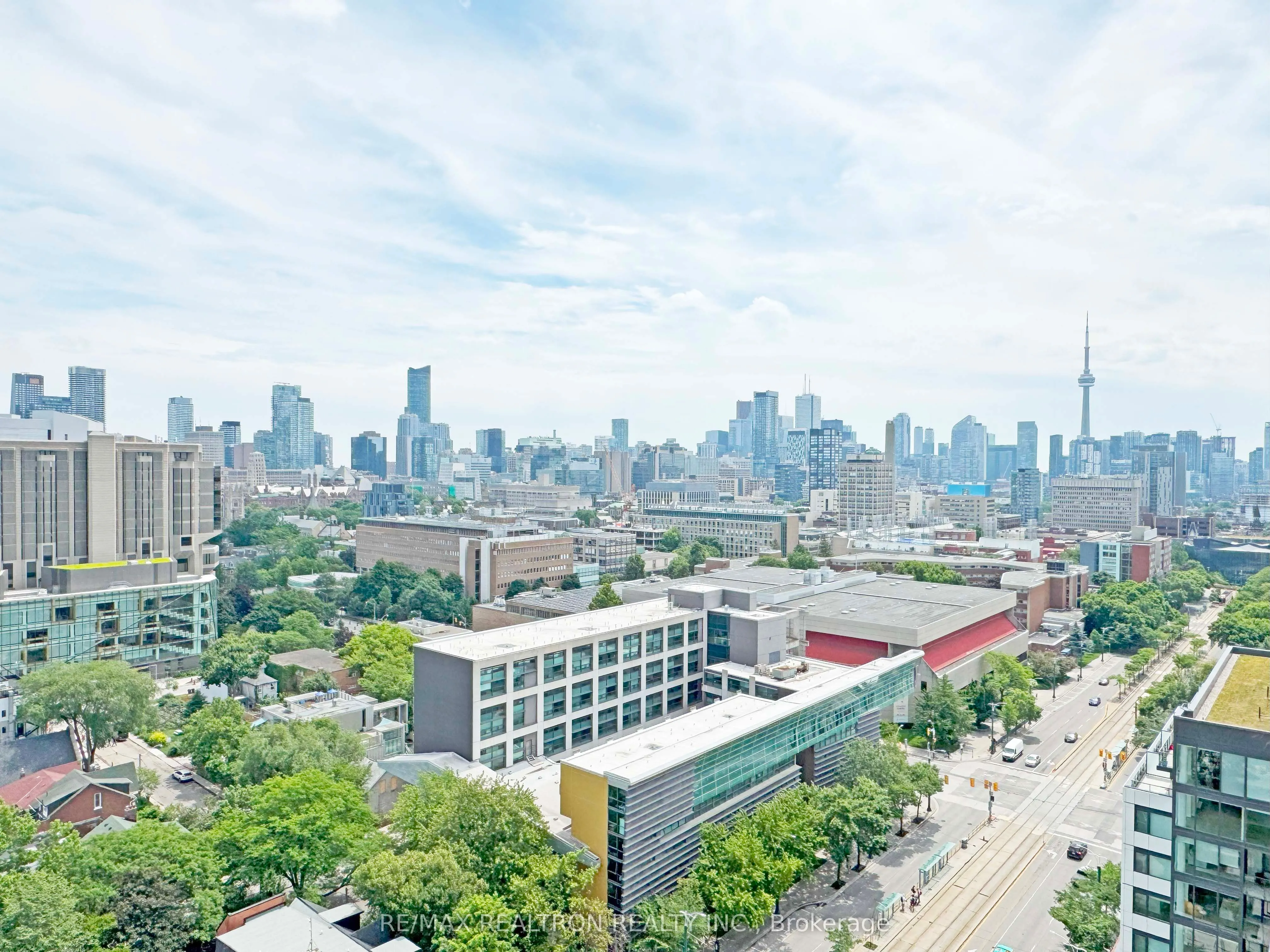 666 Spadina Avenue, #2404