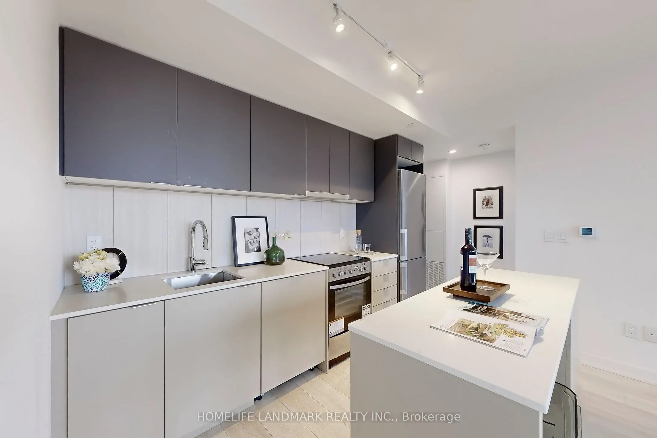8 TIPPETT Road, #717