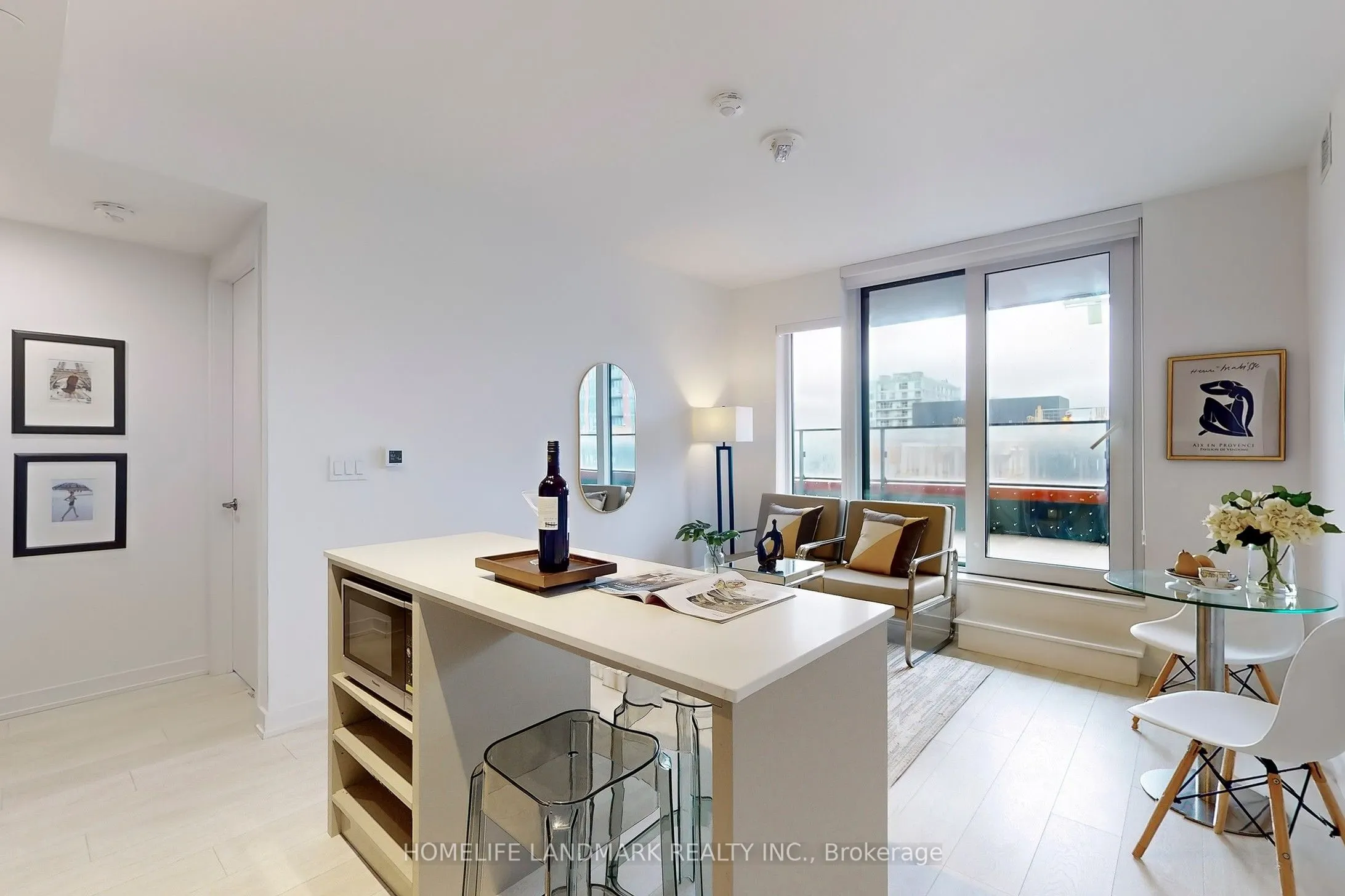 8 TIPPETT Road, #717
