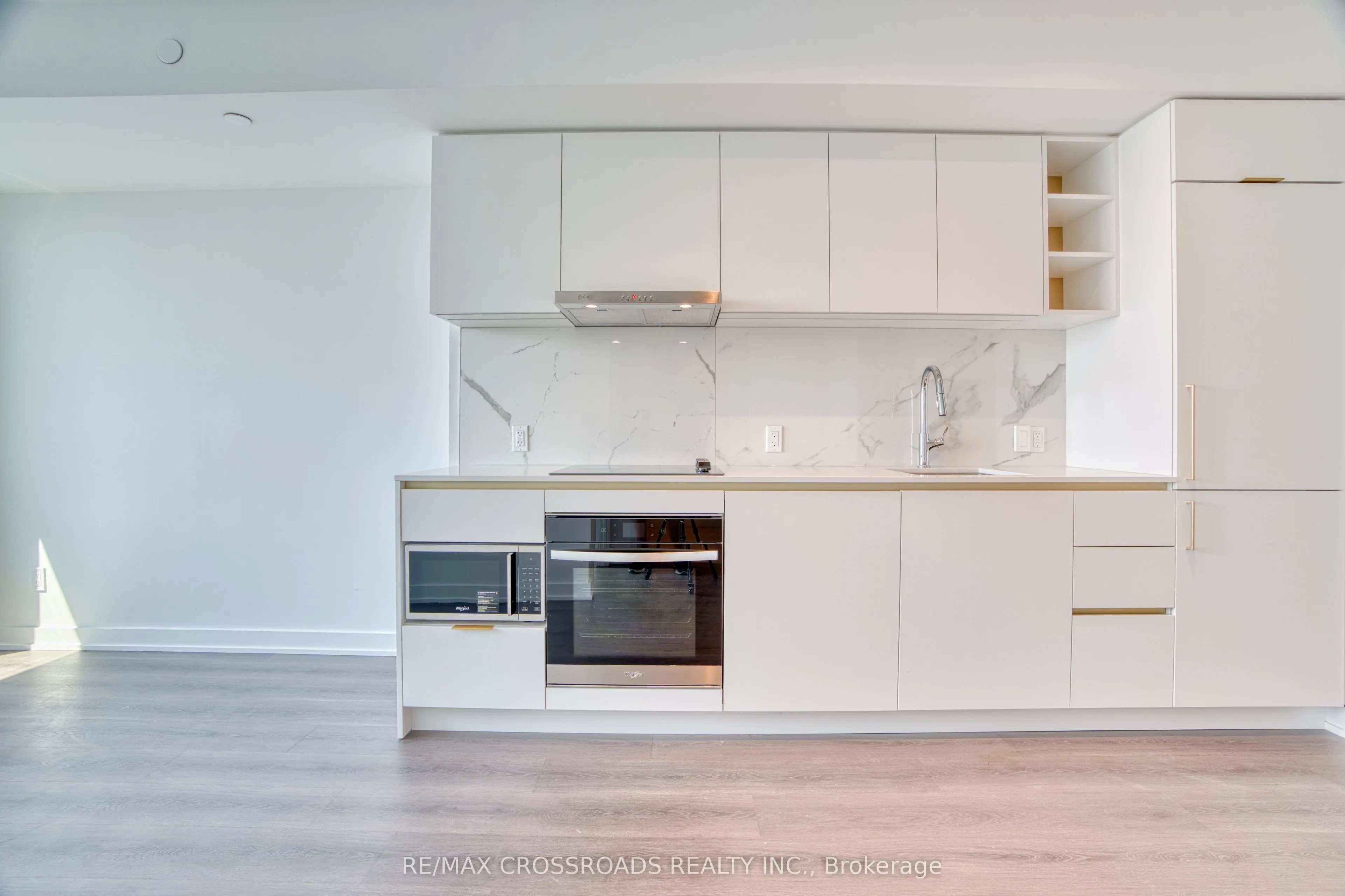 8 Wellesley Street W, #5701