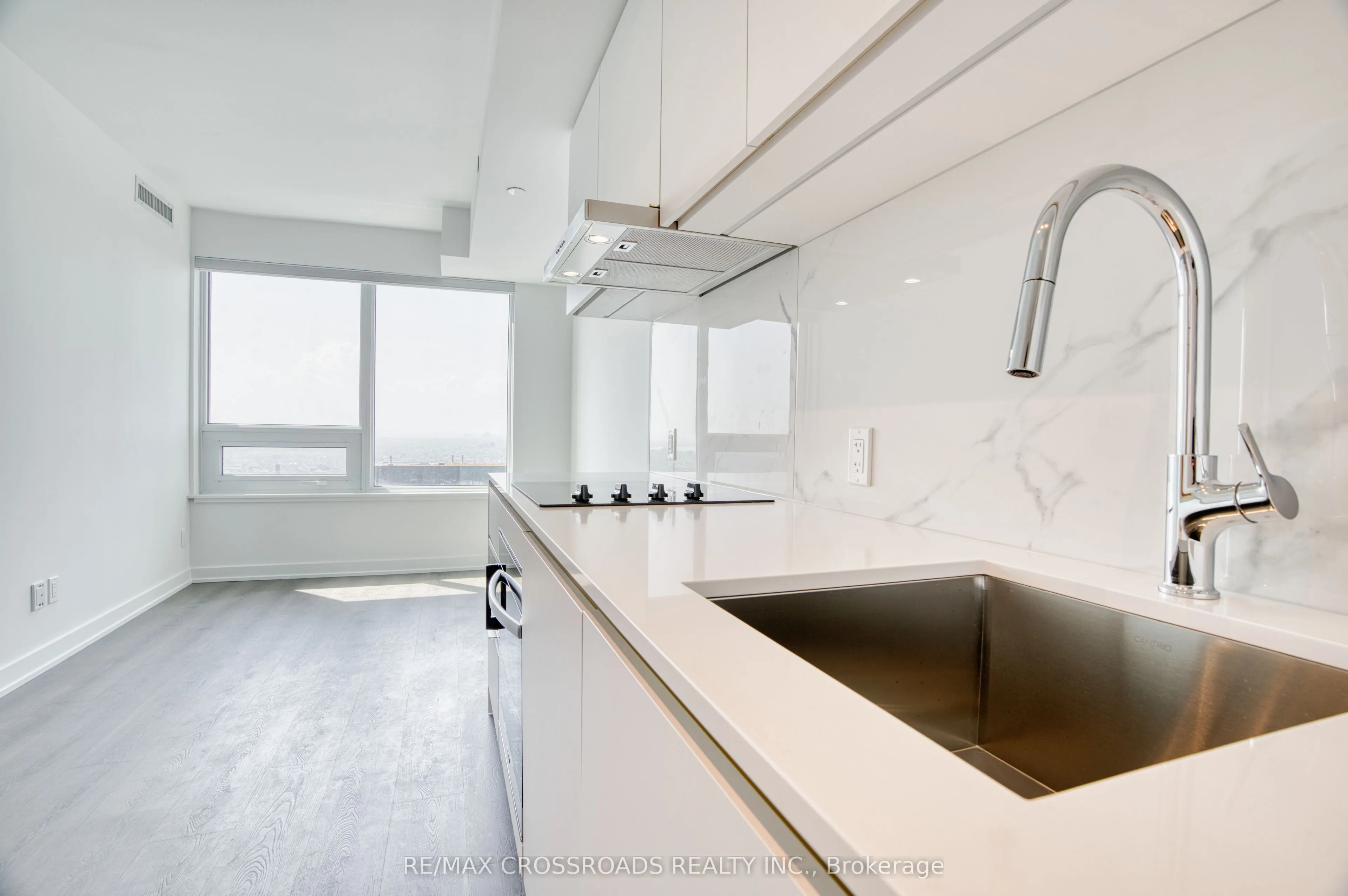 8 Wellesley Street W, #5701