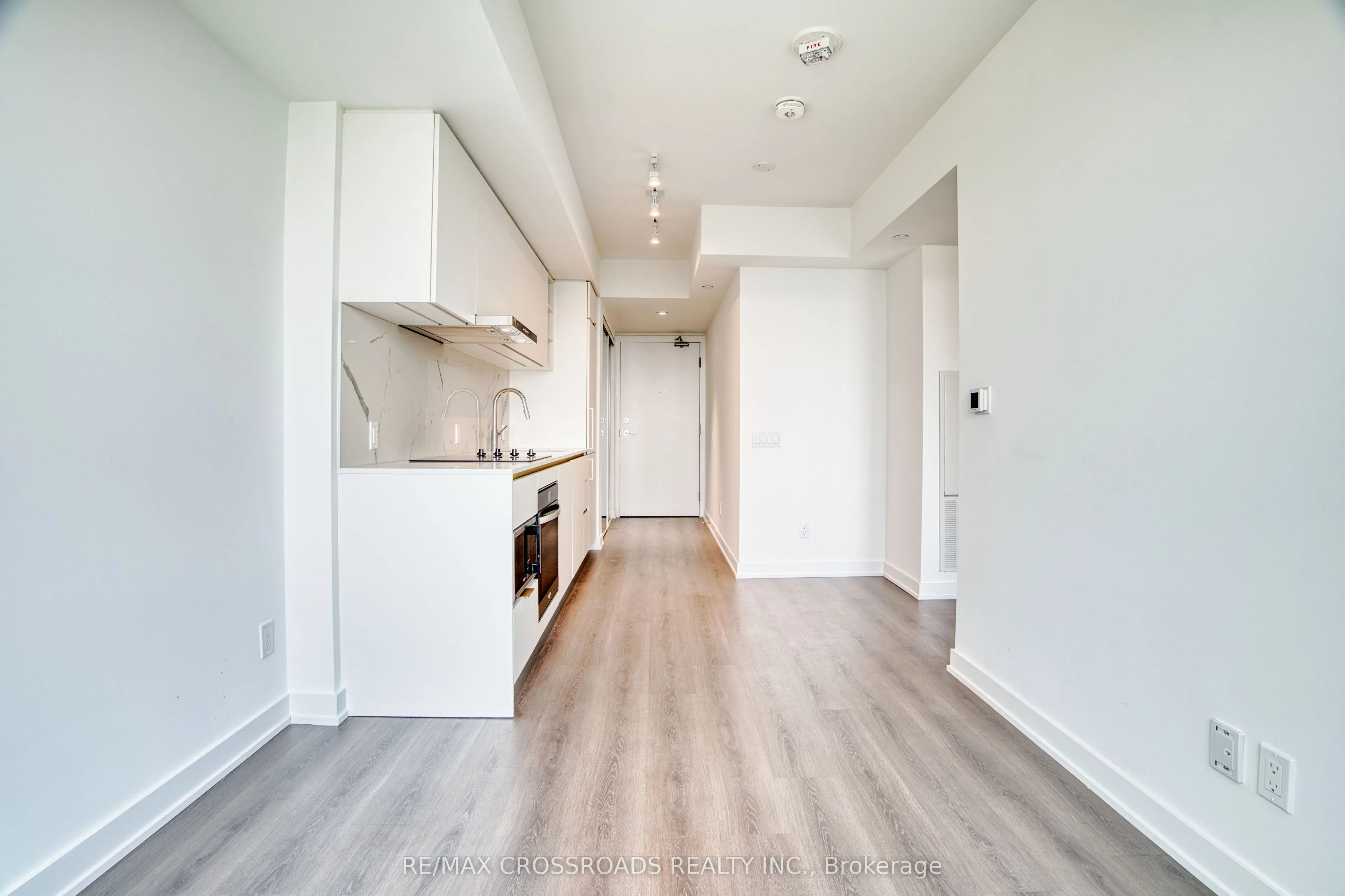 8 Wellesley Street W, #5701