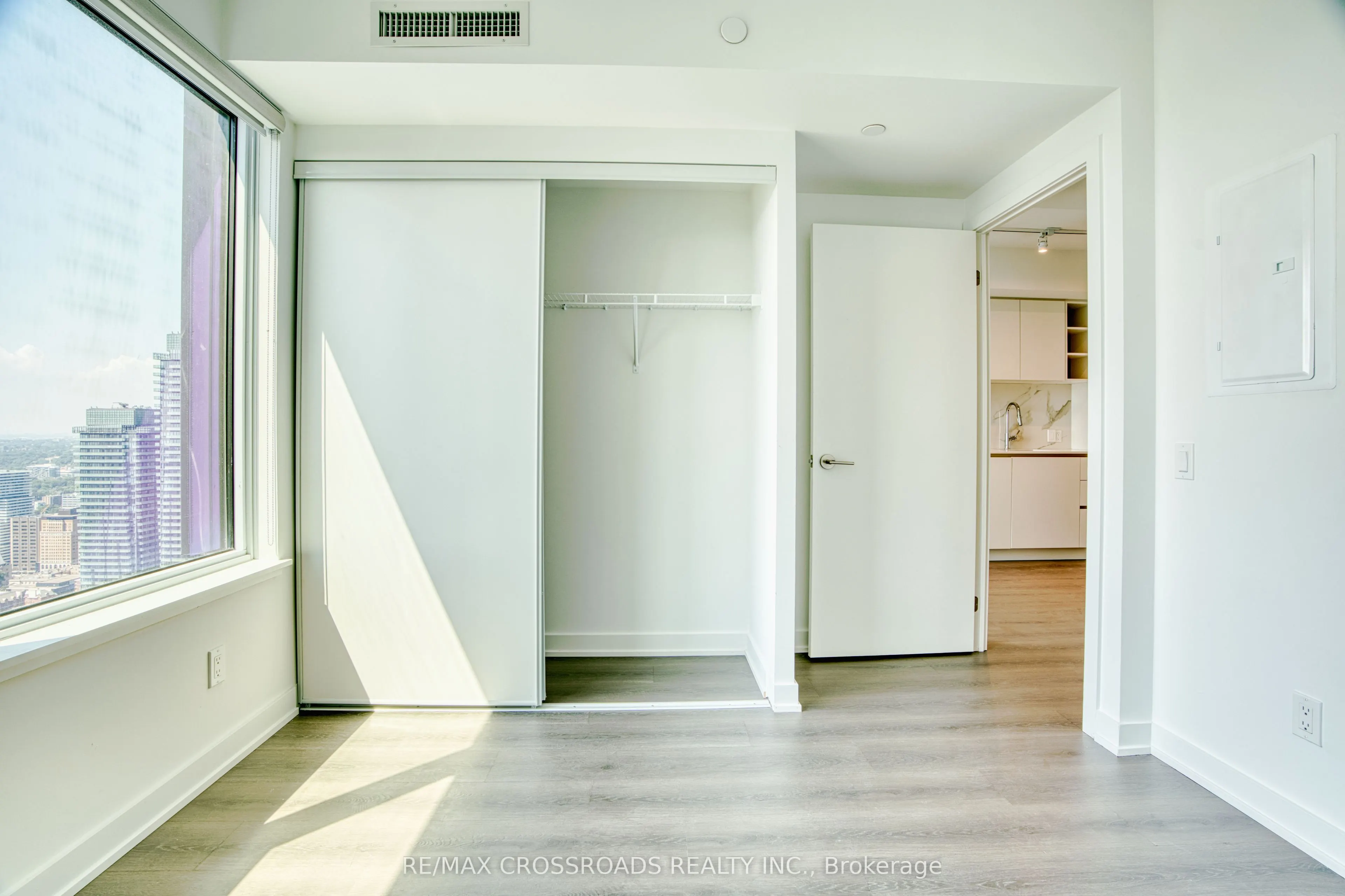 8 Wellesley Street W, #5701