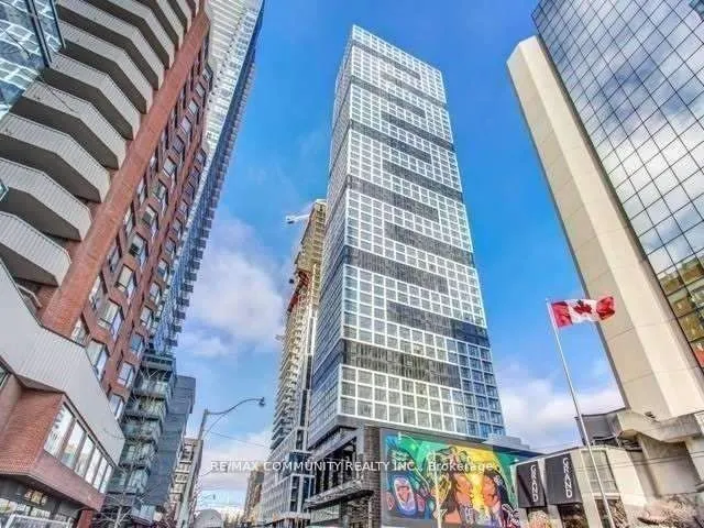 181 Dundas Street E, #PH6