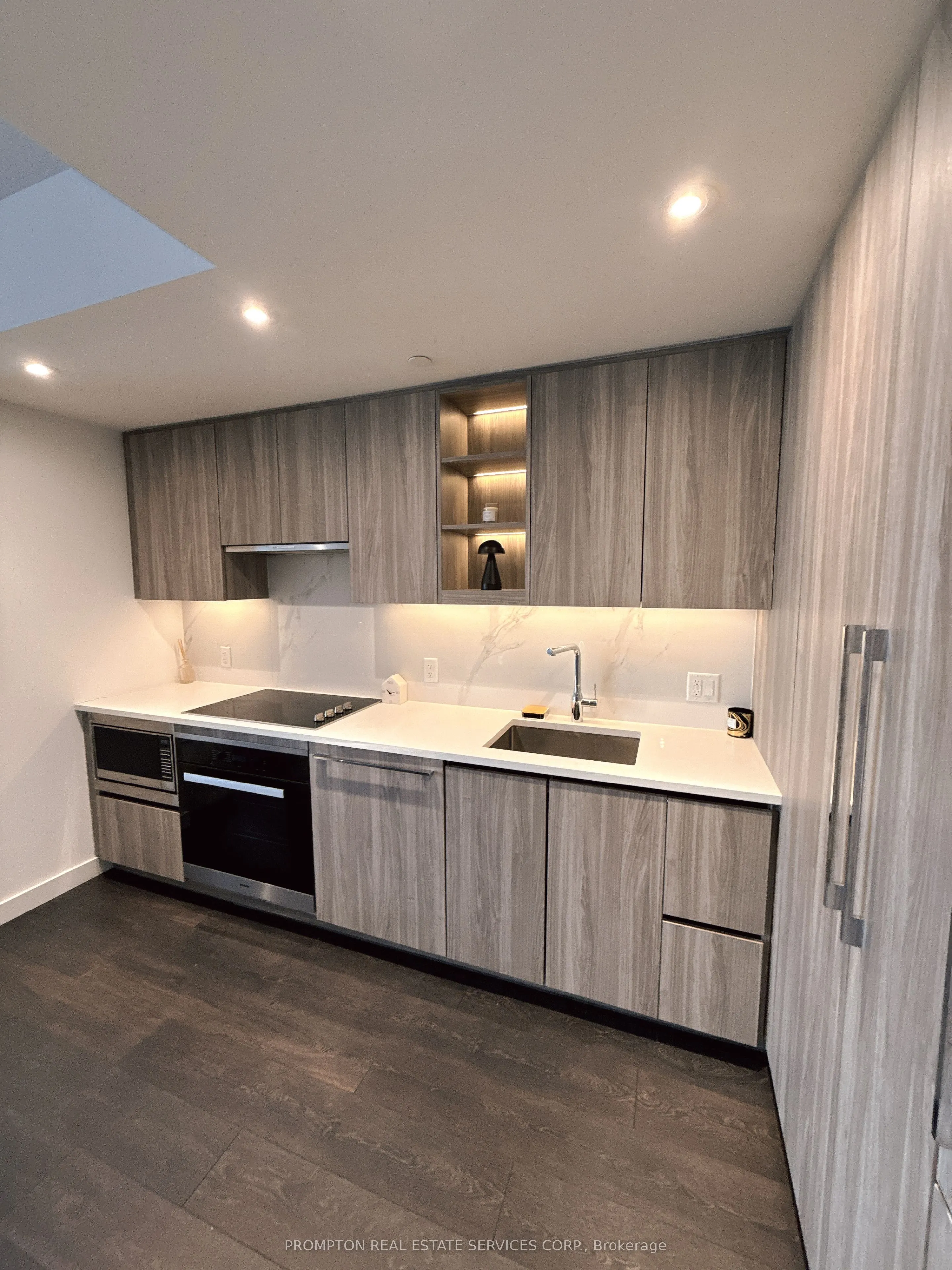 85 McMahon Drive, #2608
