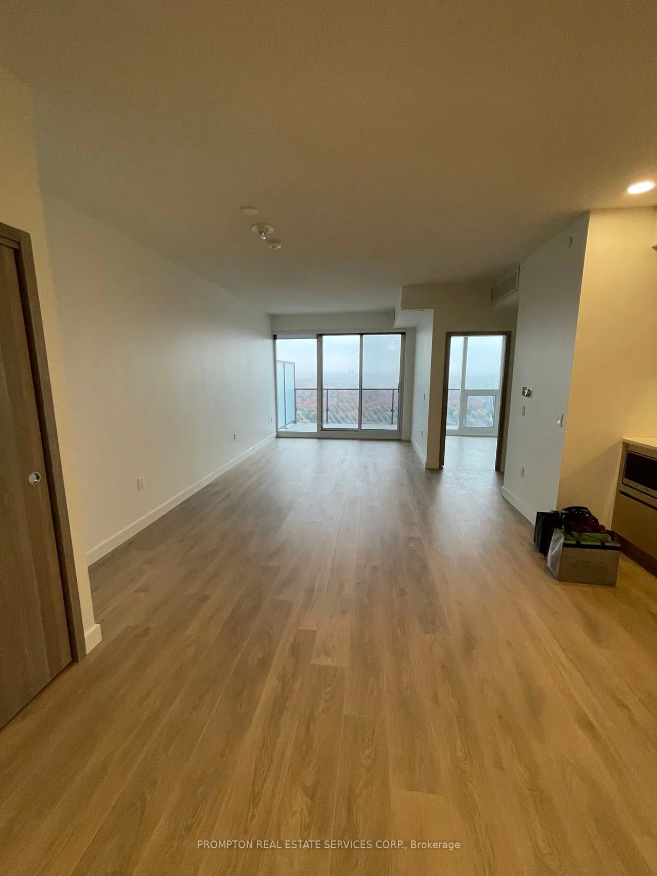 85 McMahon Drive, #2608