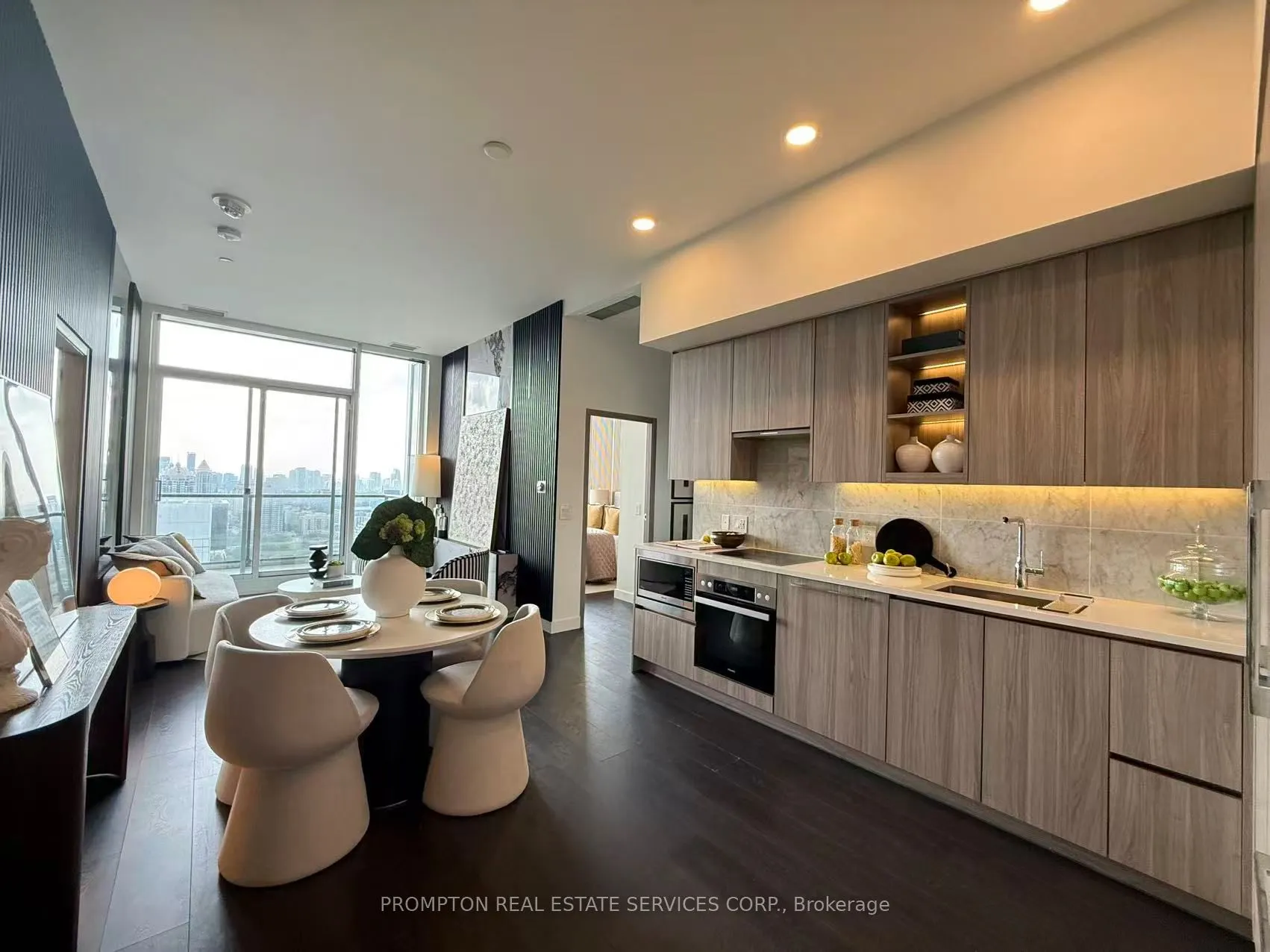 95 McMahon Drive, #PH4106