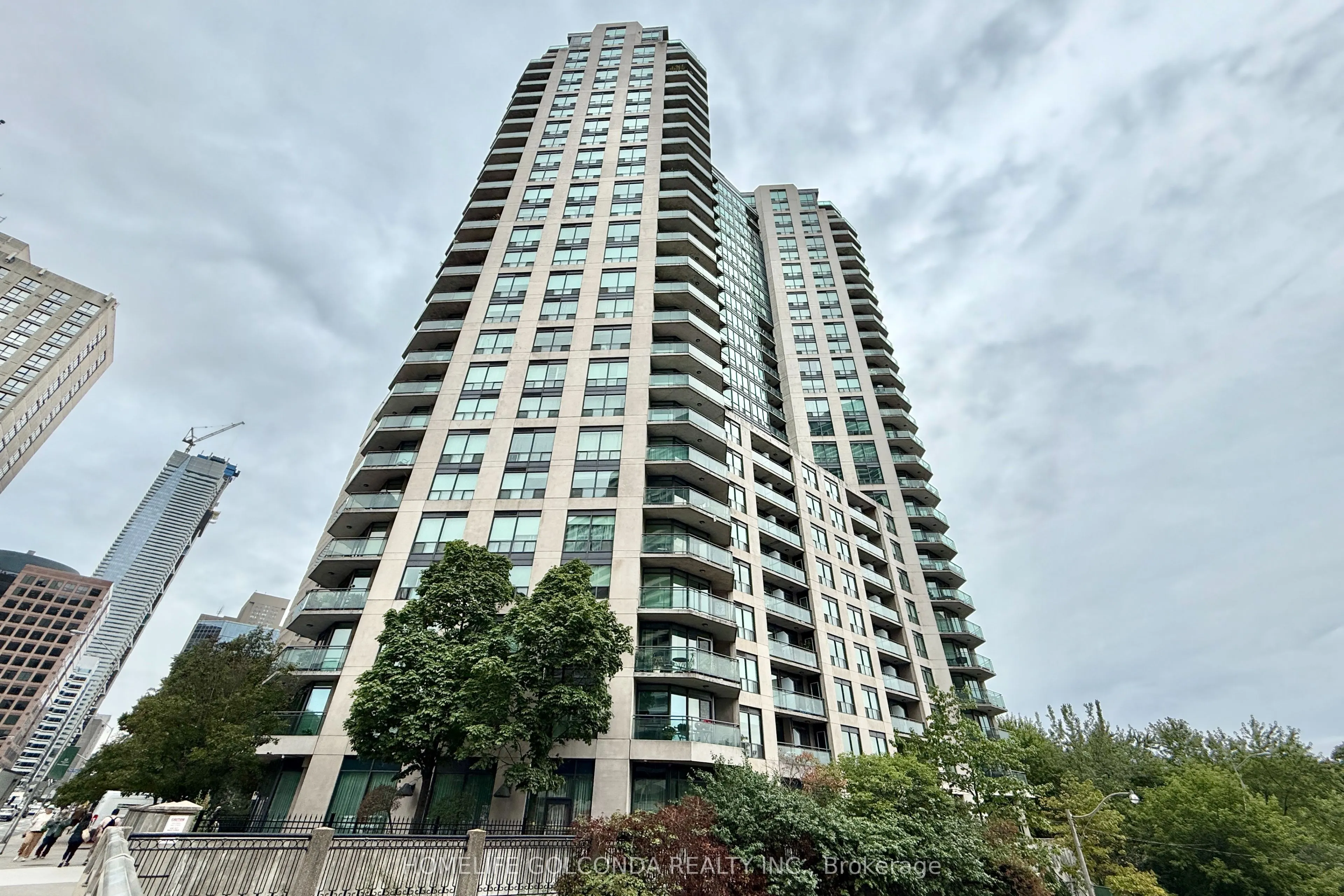 300 Bloor Street E, #2808