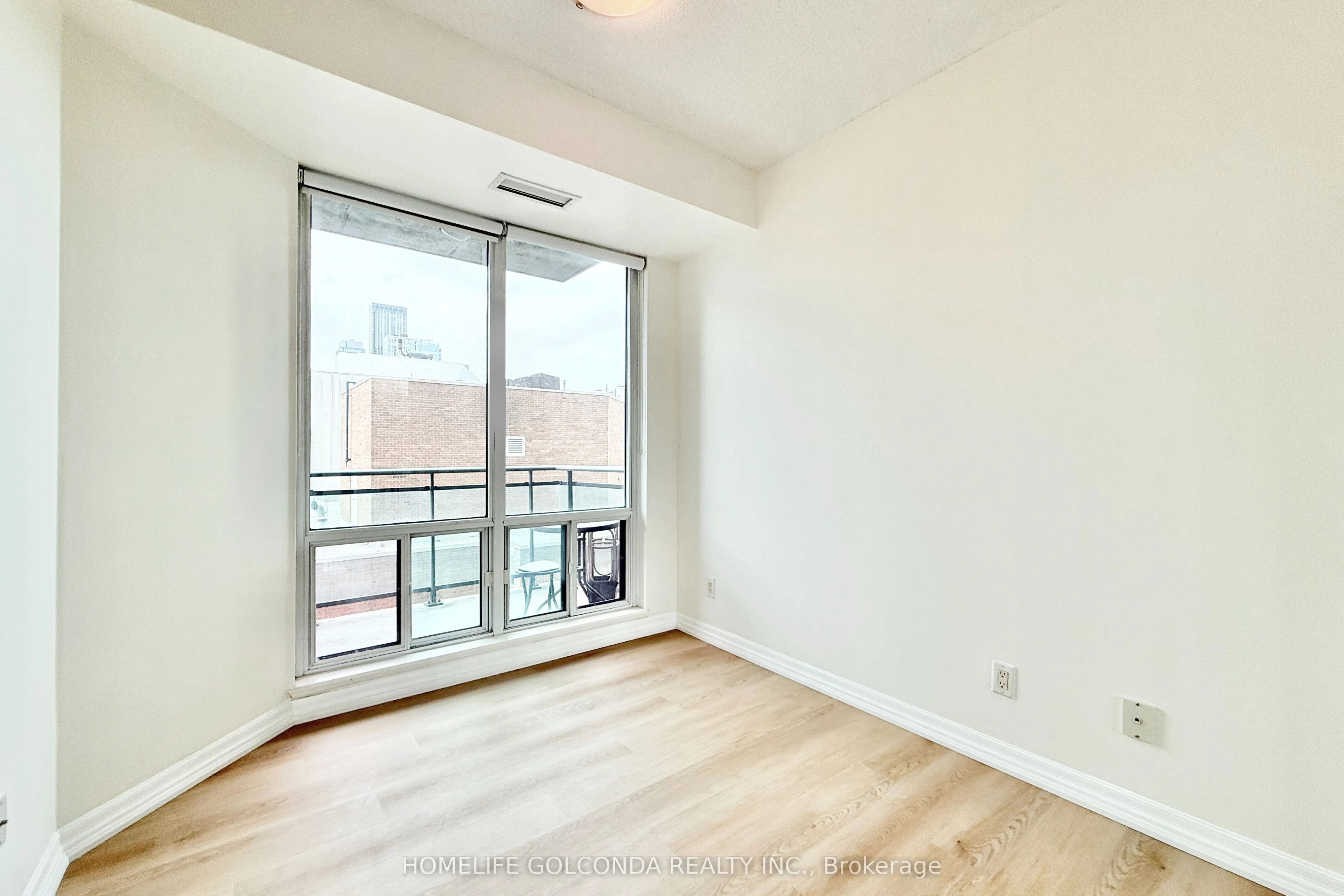 300 Bloor Street E, #2808