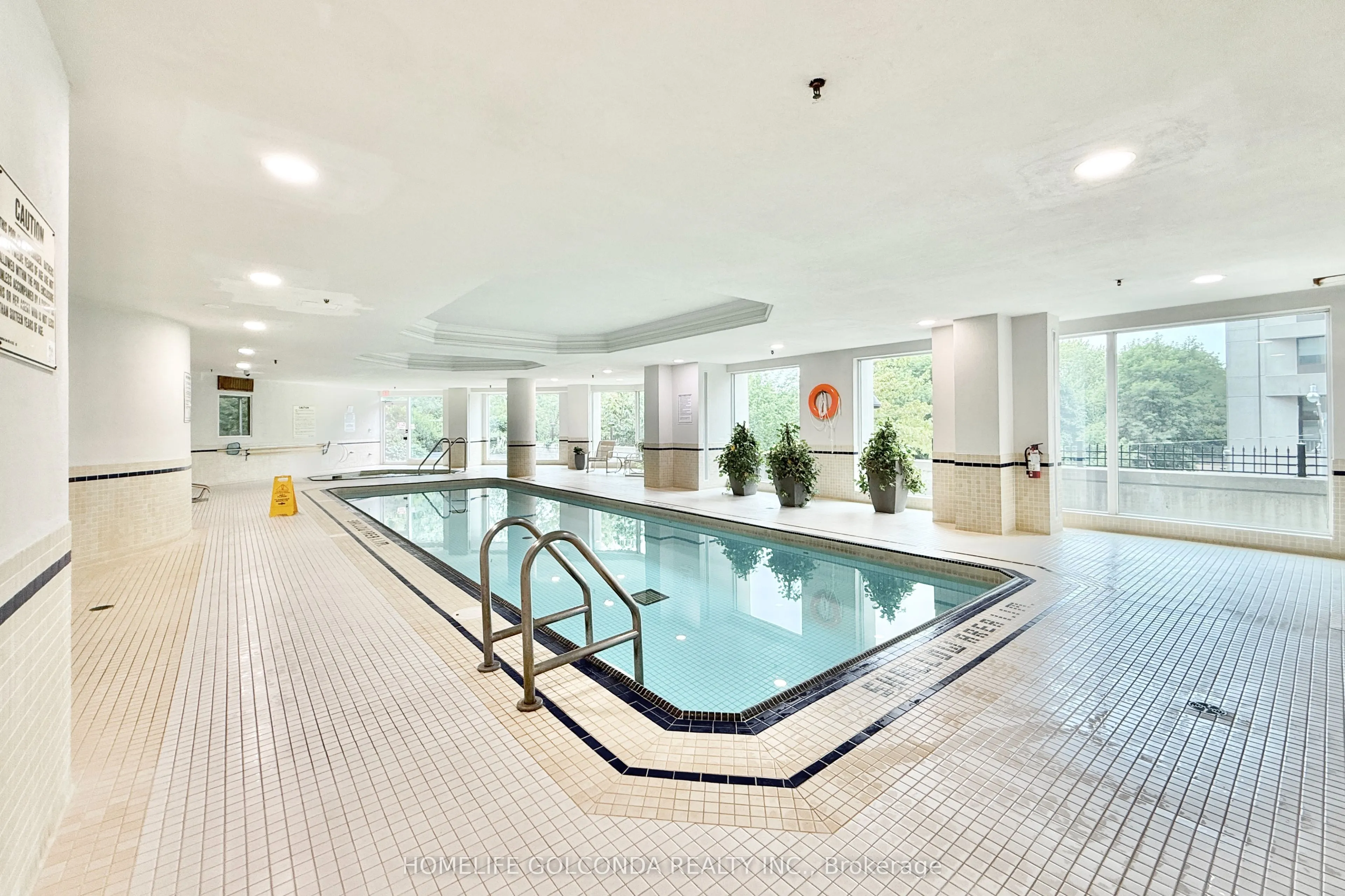 300 Bloor Street E, #2808