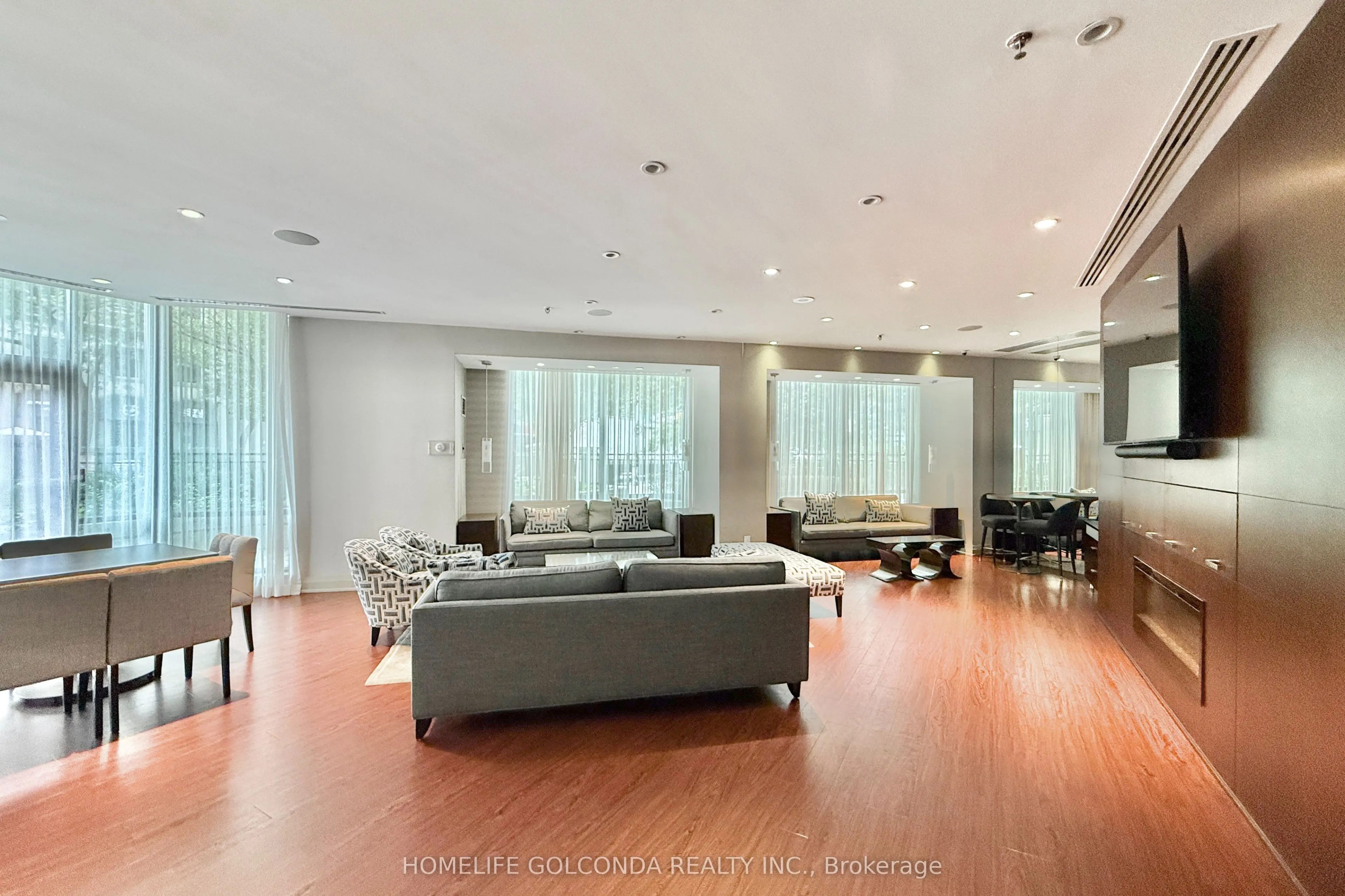 300 Bloor Street E, #2808