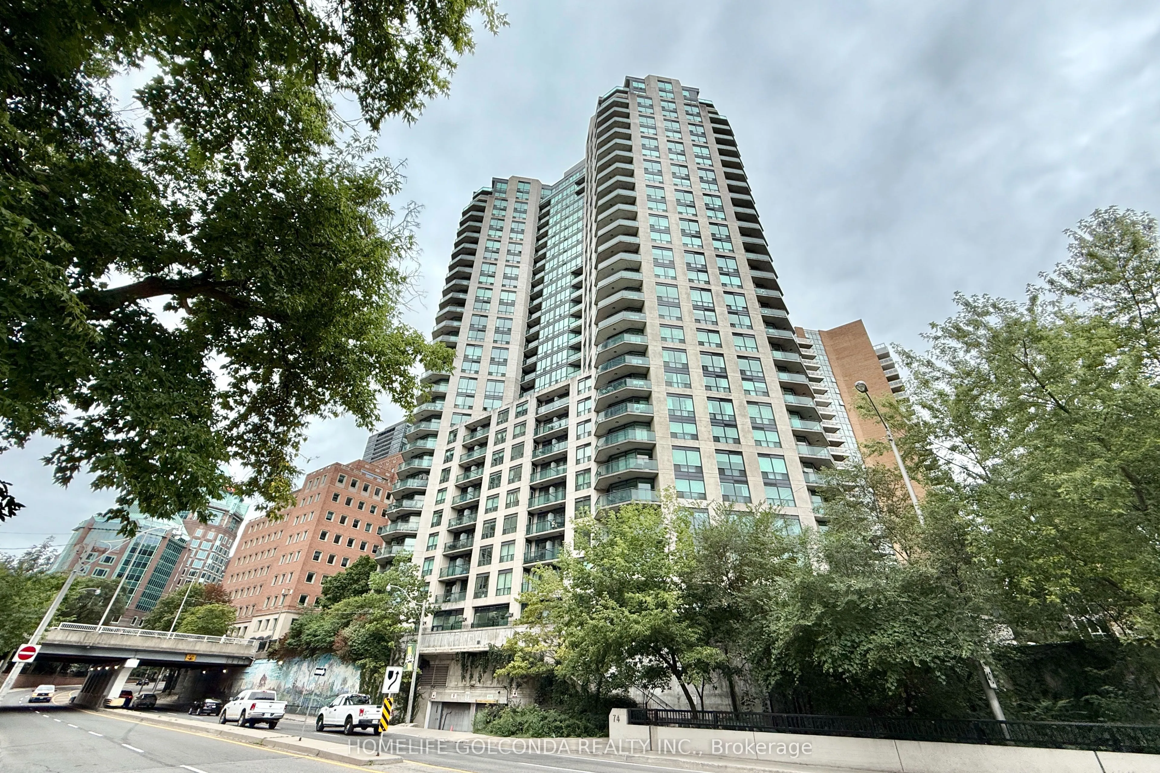 300 Bloor Street E, #2808
