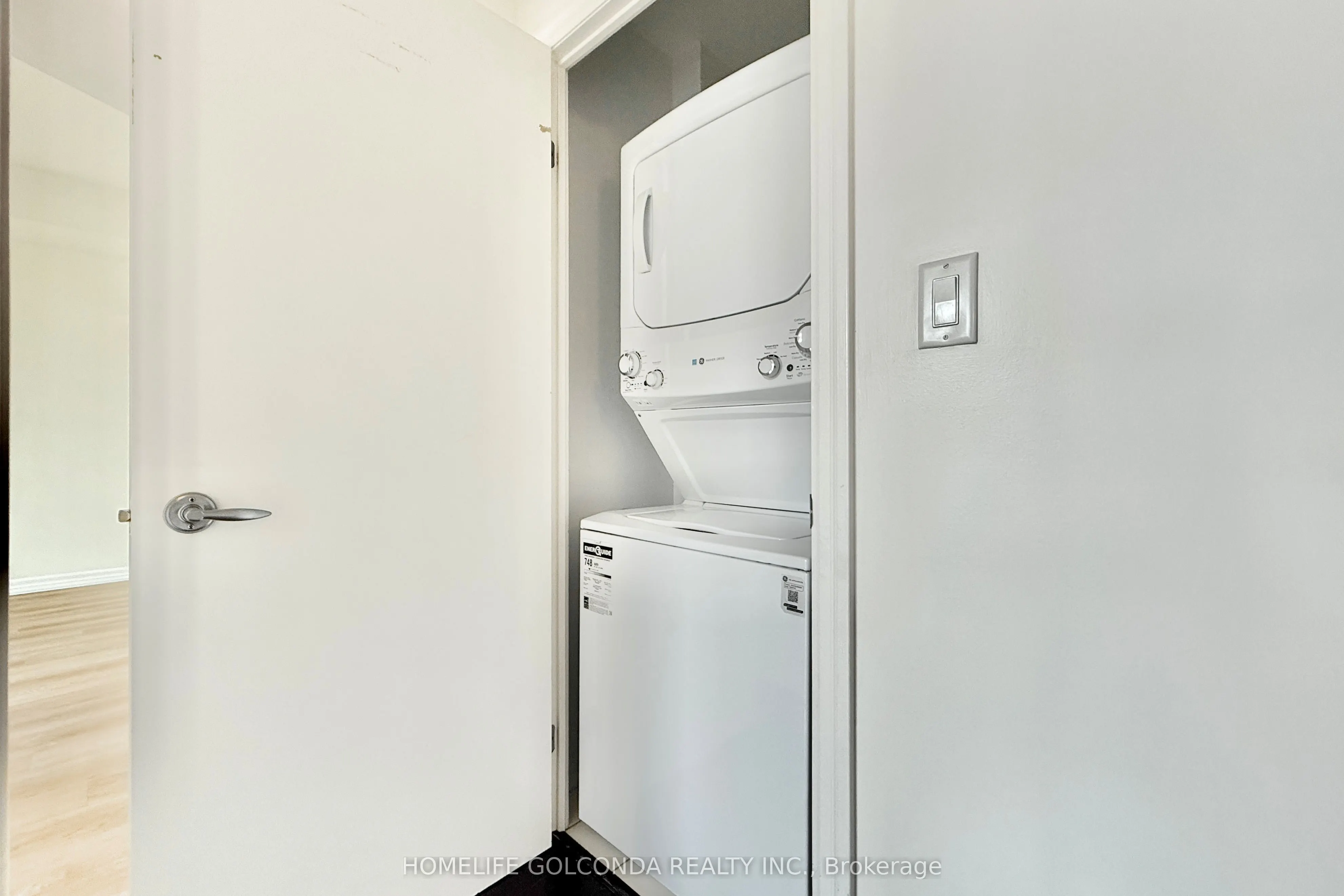 300 Bloor Street E, #2808