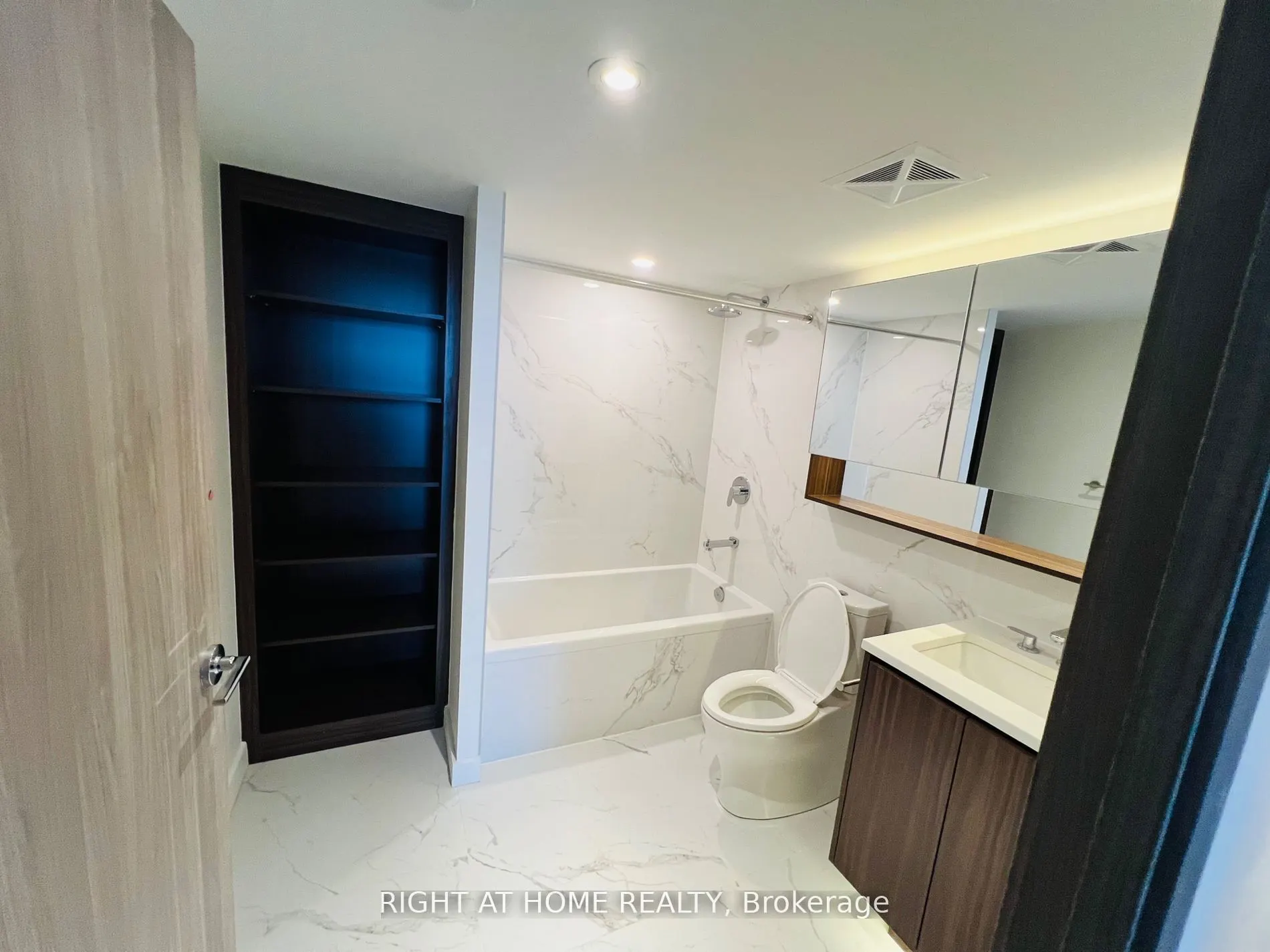 38 Widmer Street, #2311